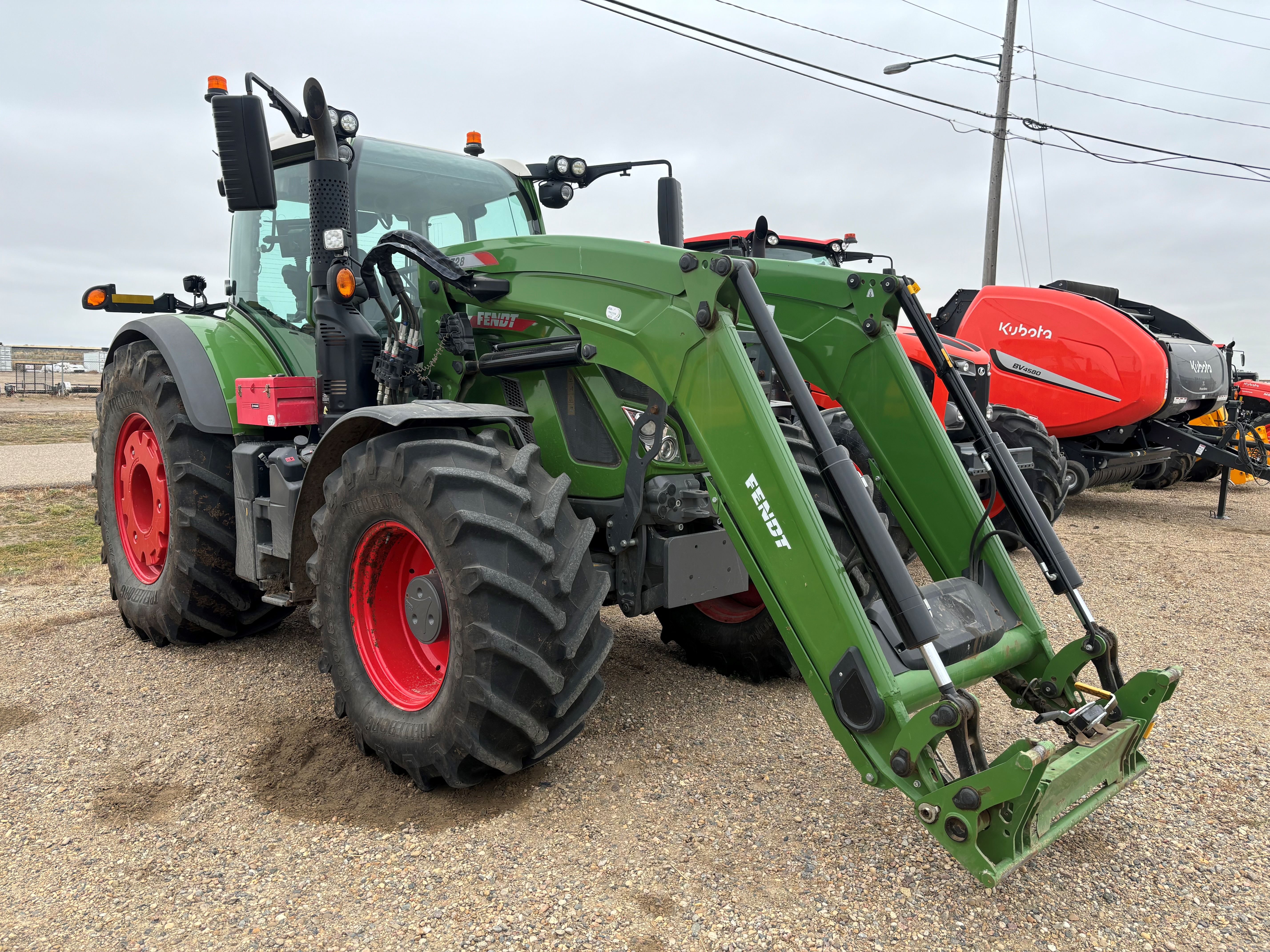 2021 Fendt 724 Gen6 Tractor