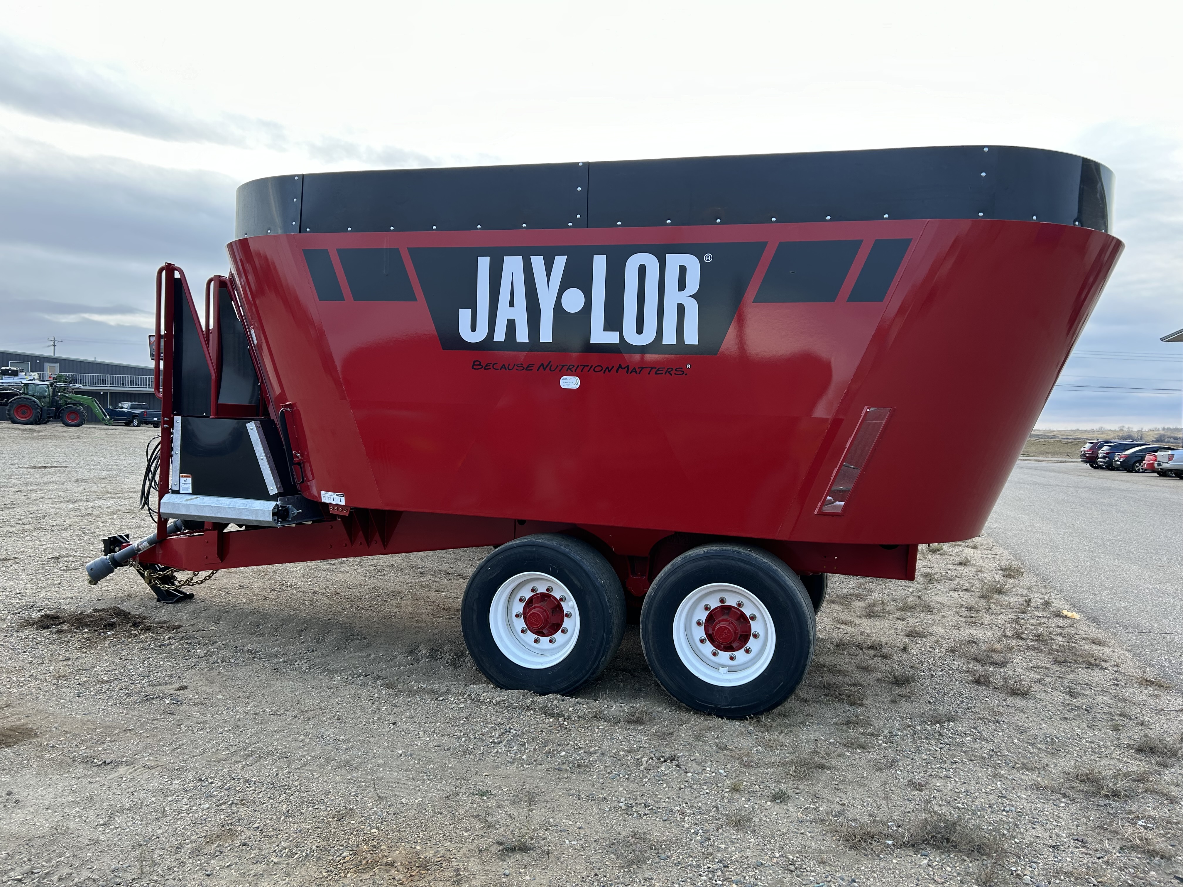 2024 Jay Lor 5850HD Vertical Feed Mixer