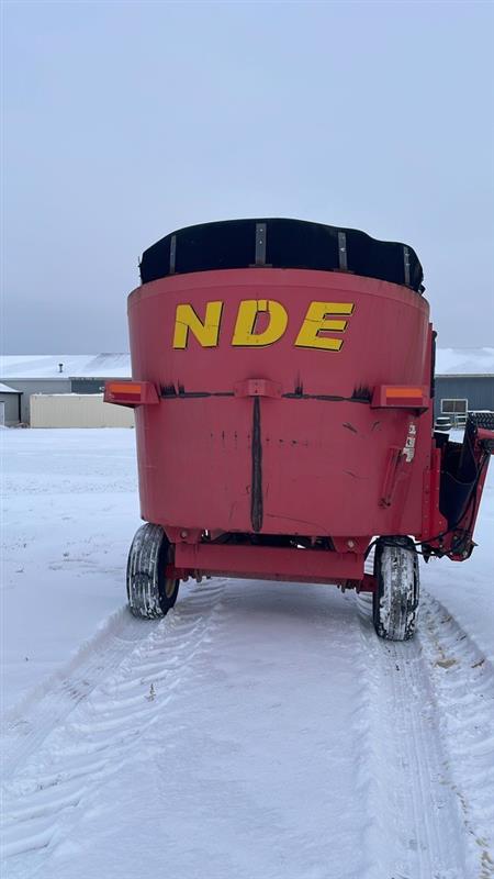 NDE FS550L Vertical Feed Mixer