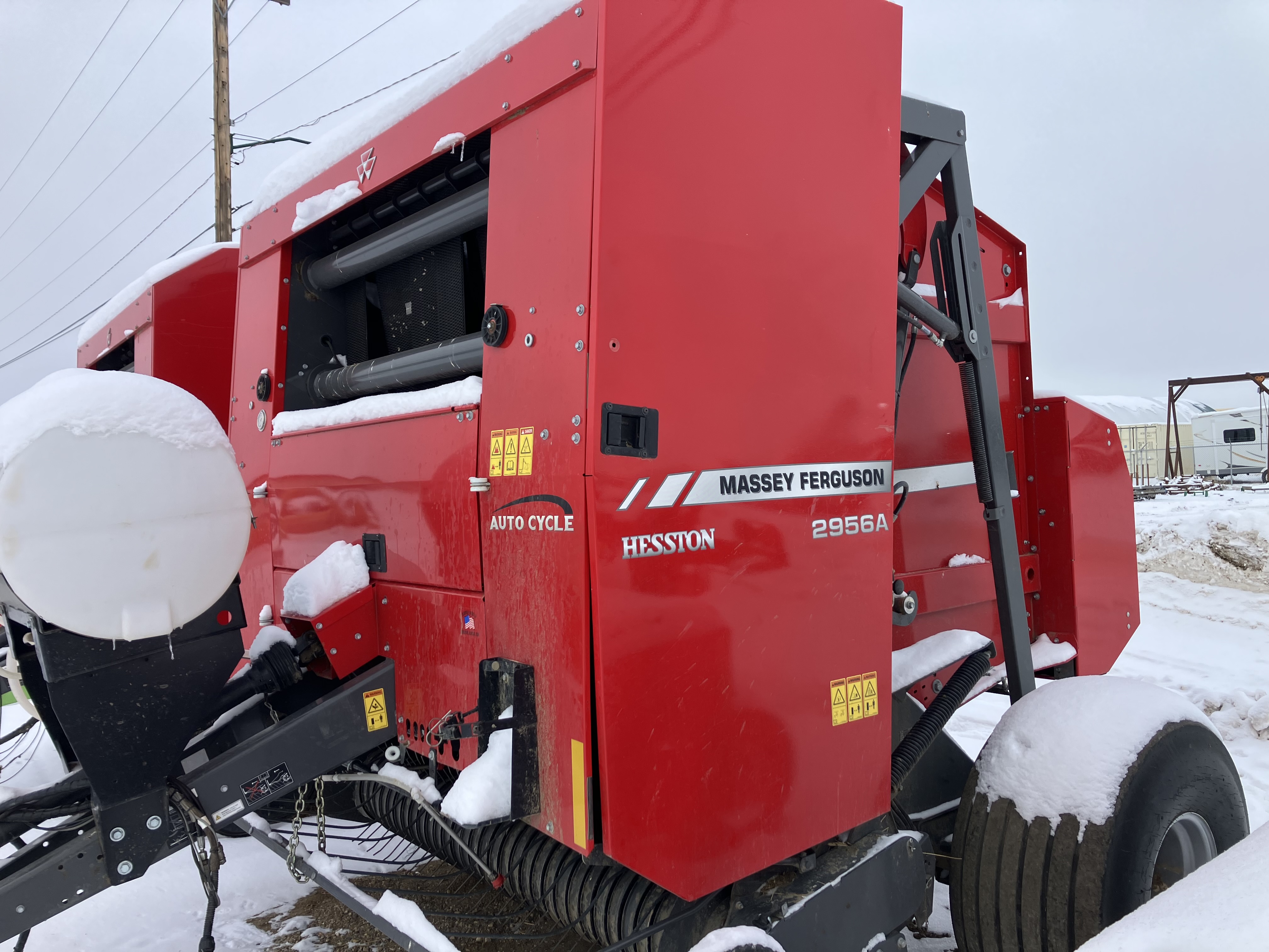 Massey Ferguson 2956 Baler/Round