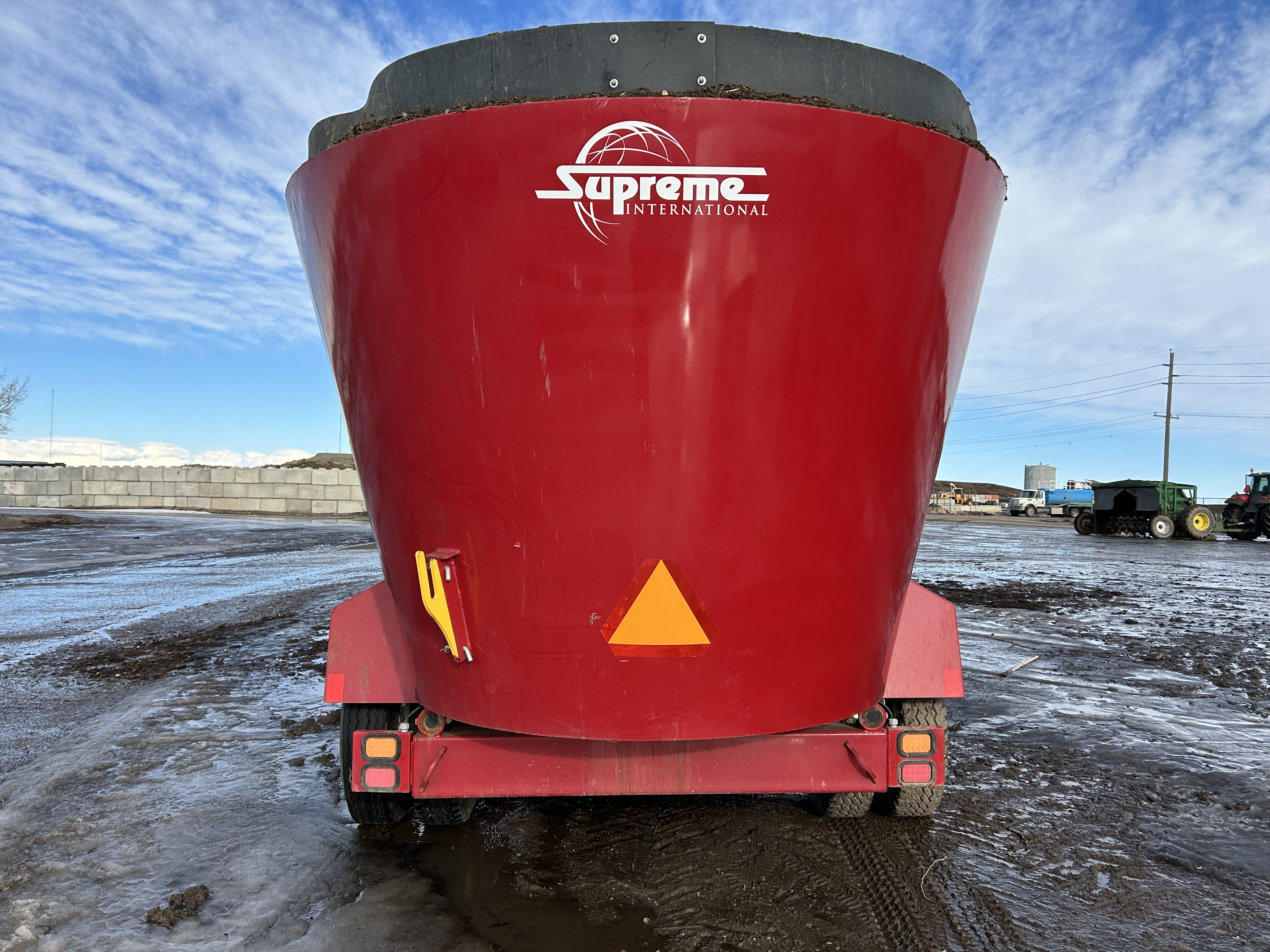 2019 Supreme 900T TMR Mixer