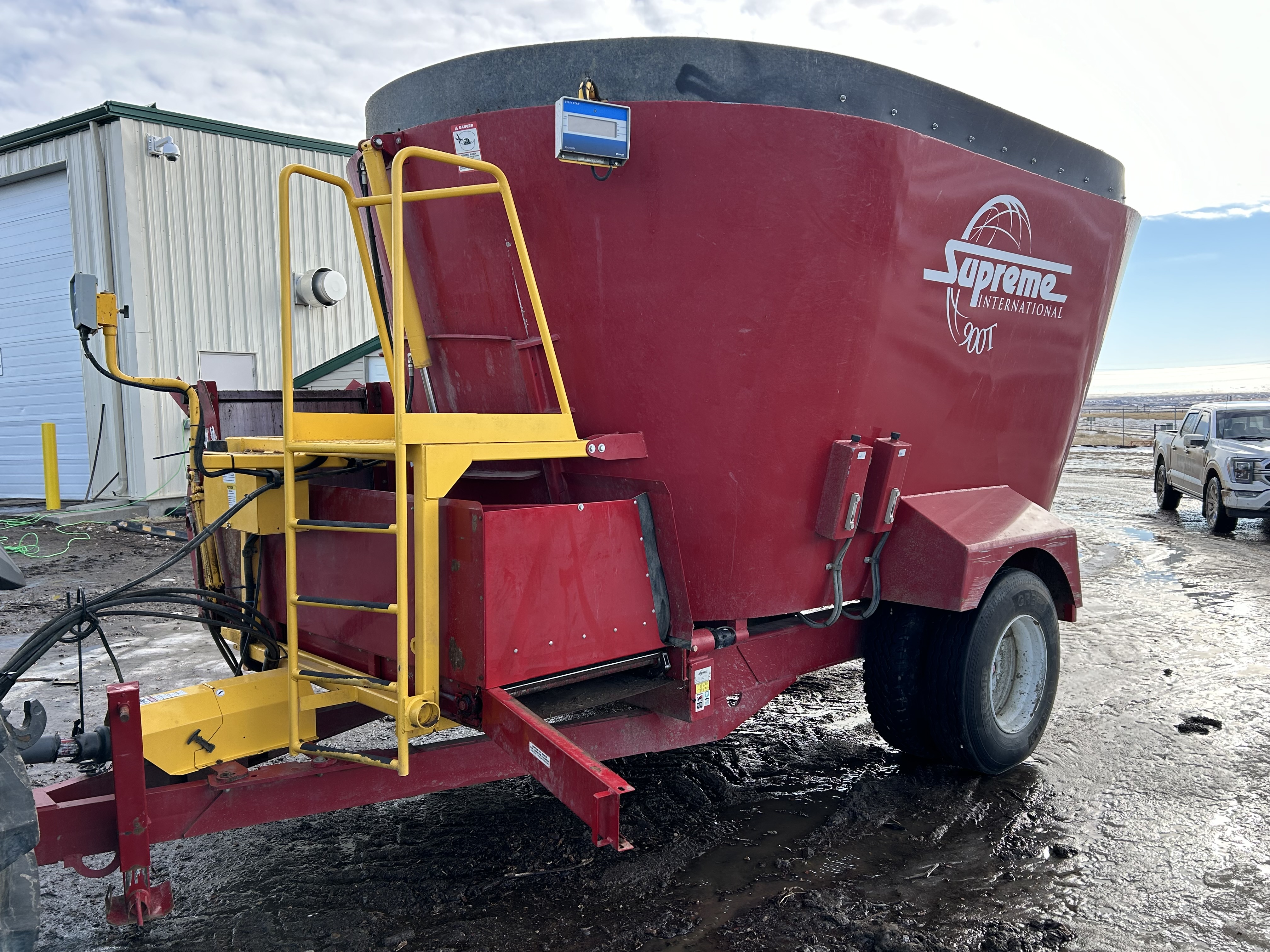 2019 Supreme 900T TMR Mixer