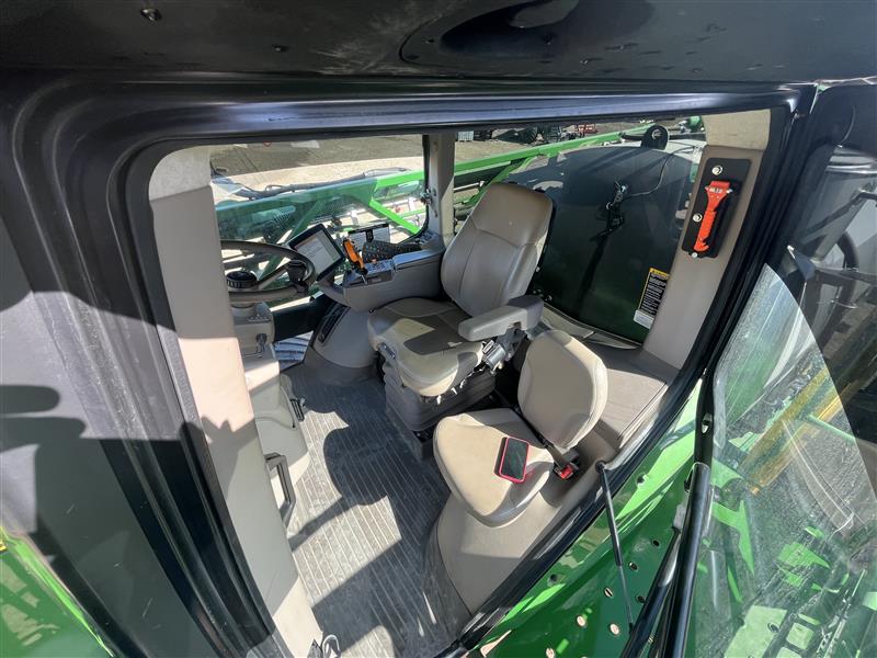 John Deere R4038 Sprayer/High Clearance