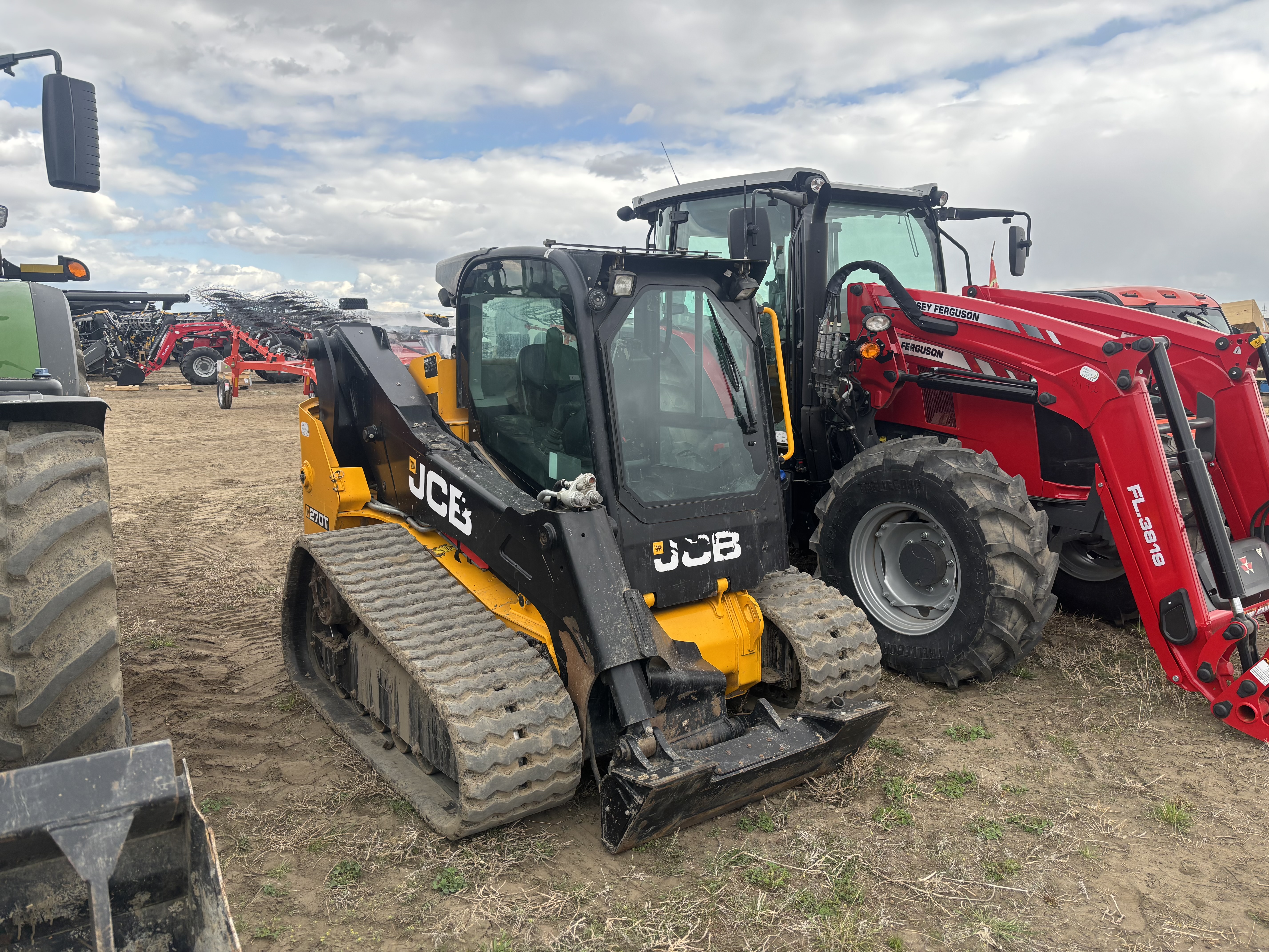 2022 JCB 270T Skid Steer Loader