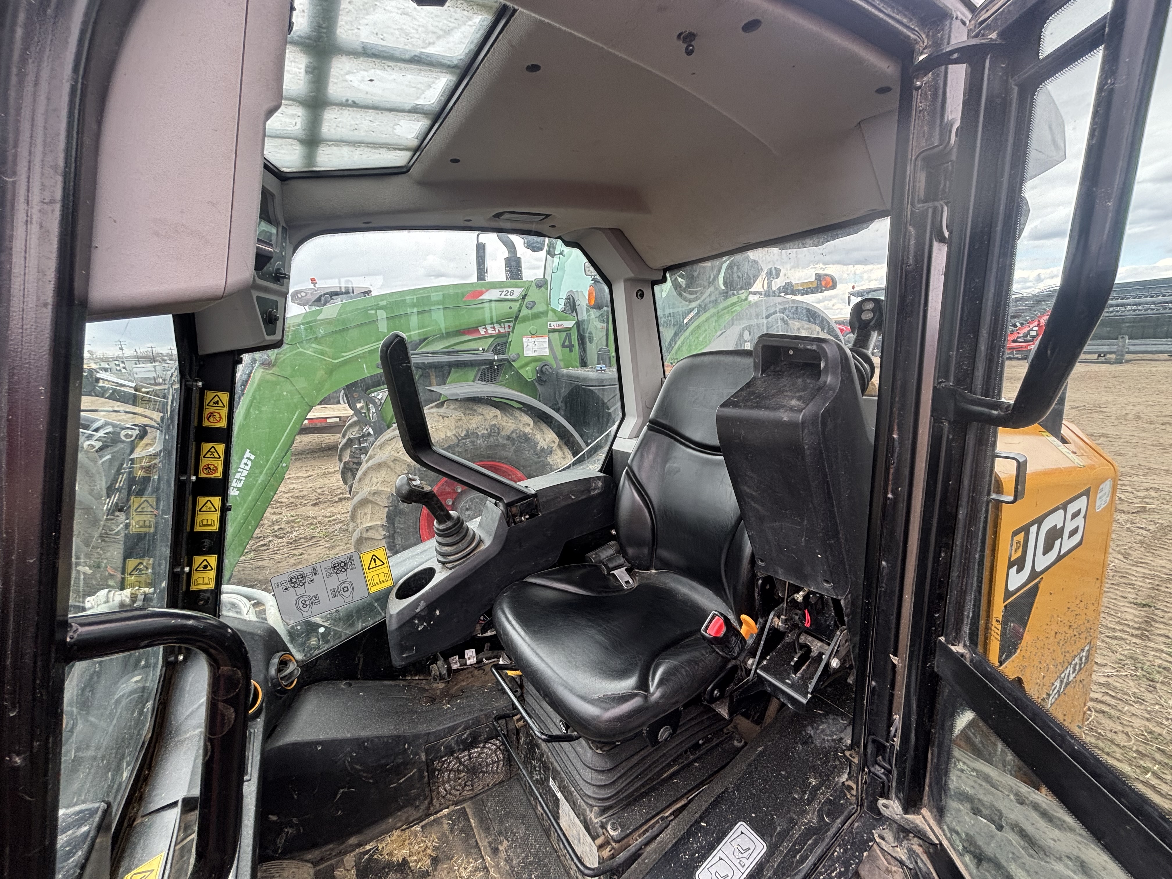 2022 JCB 270T Skid Steer Loader