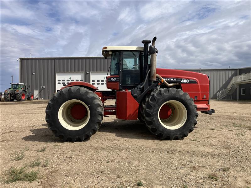 Versatile 400 Tractor