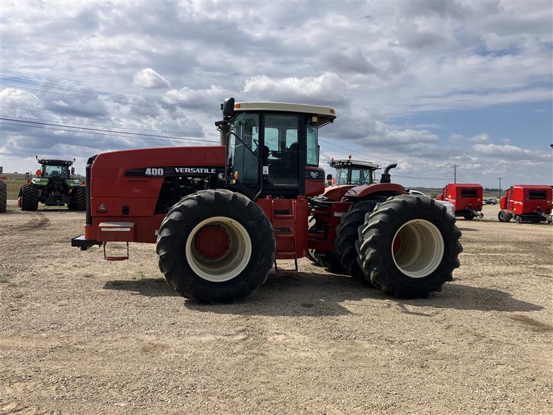 Versatile 400 Tractor