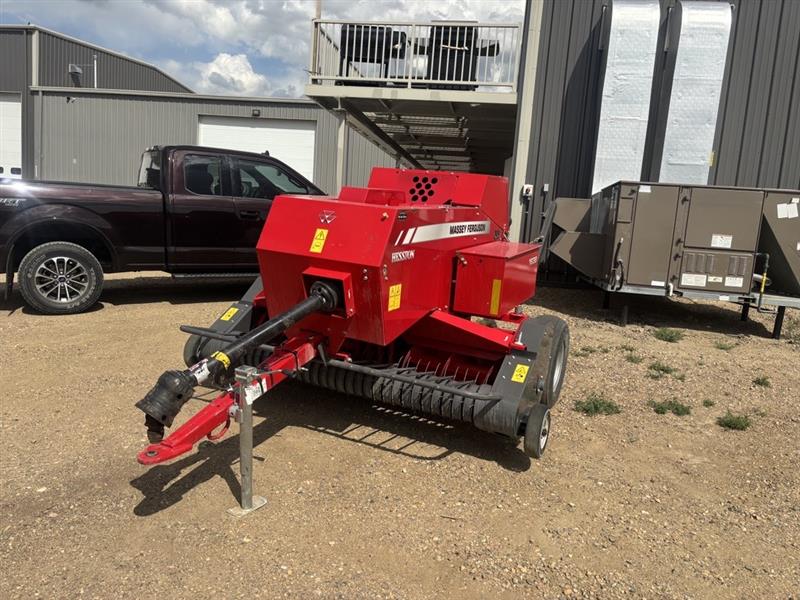 2015 Massey Ferguson 1838 Baler/Square