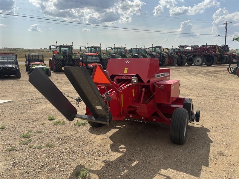 2015 Massey Ferguson 1838 Baler/Square
