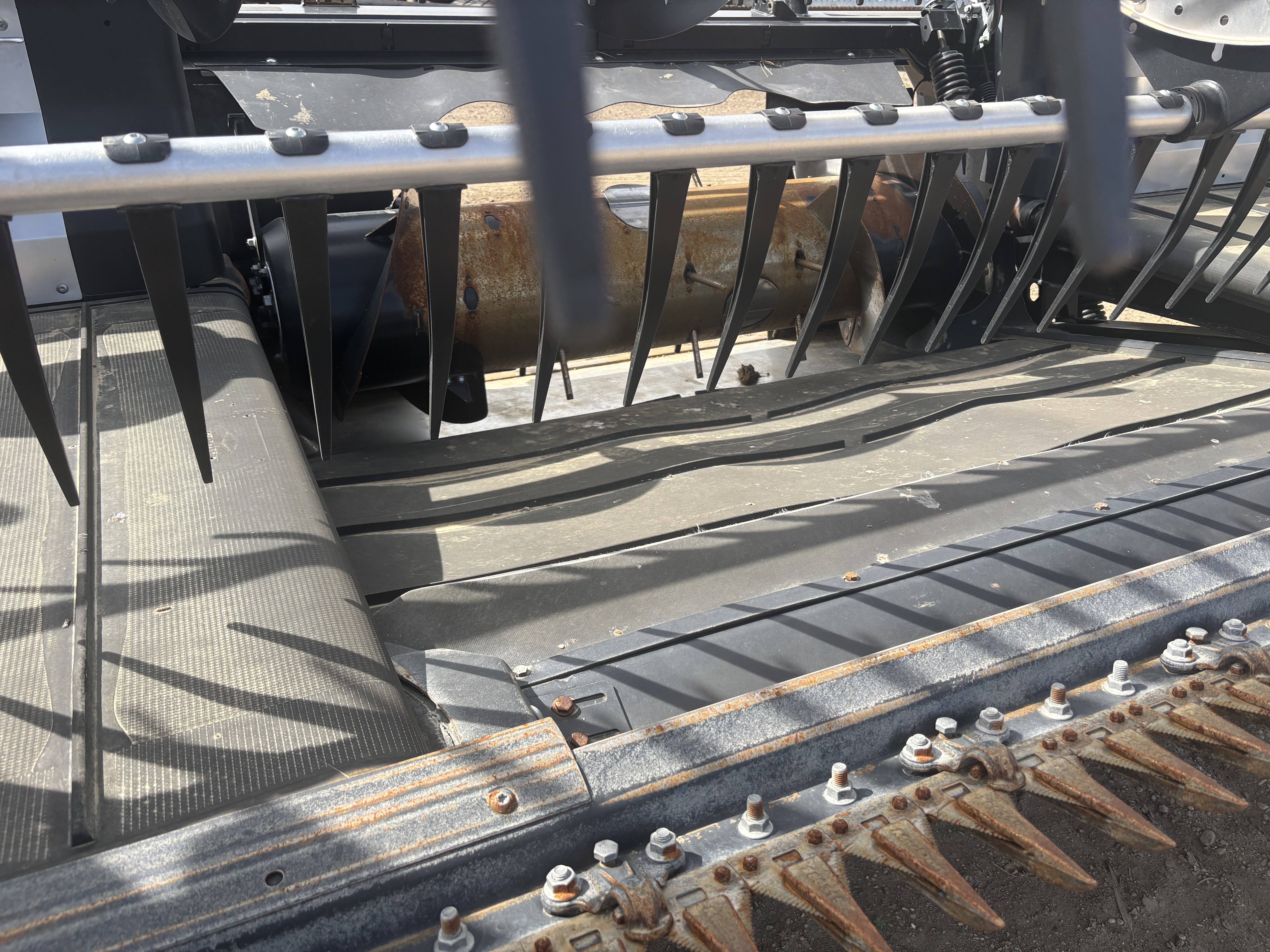 2022 MacDon FD250 Header Combine