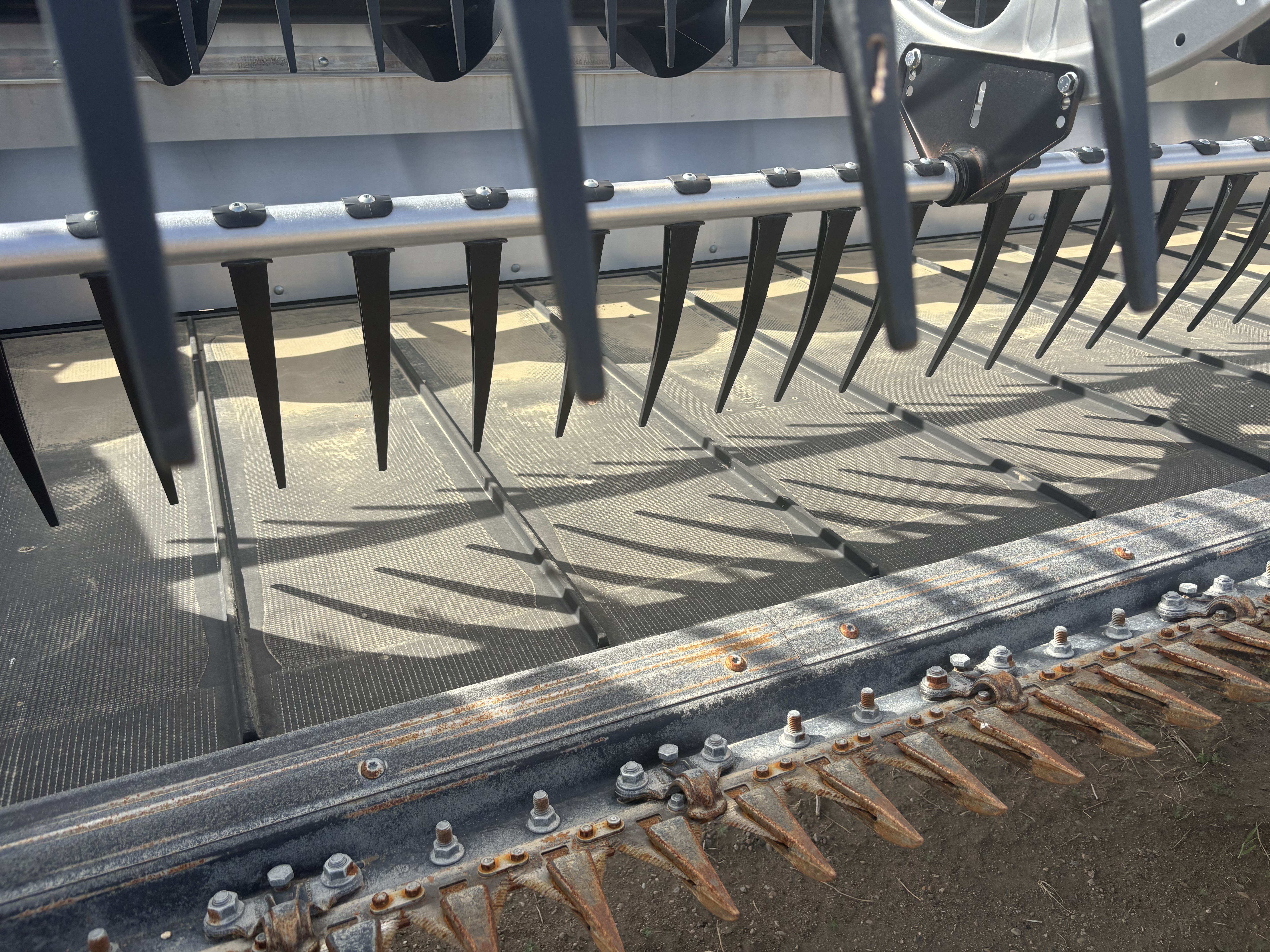 2022 MacDon FD250 Header Combine