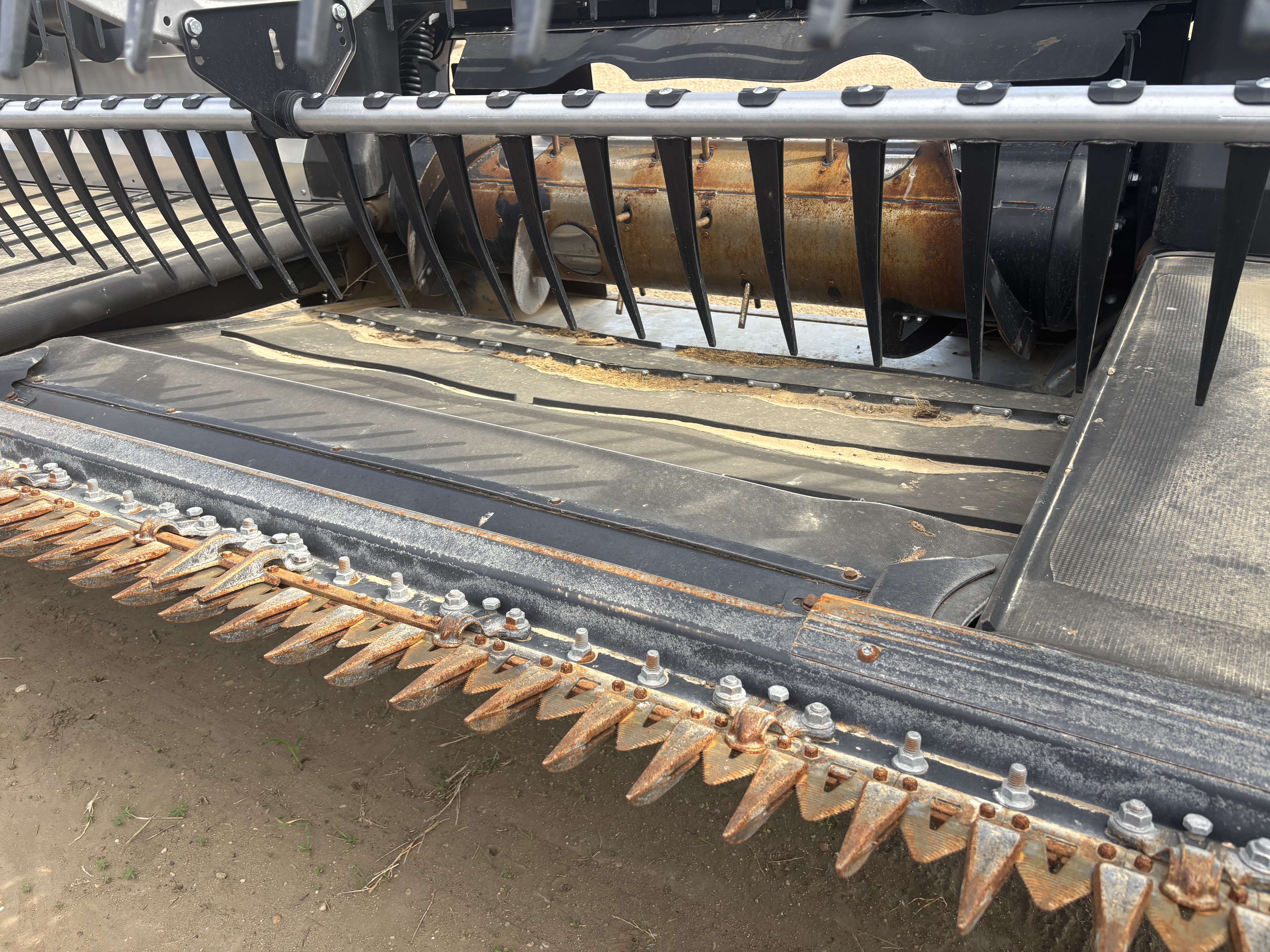 2022 MacDon FD250 Header Combine