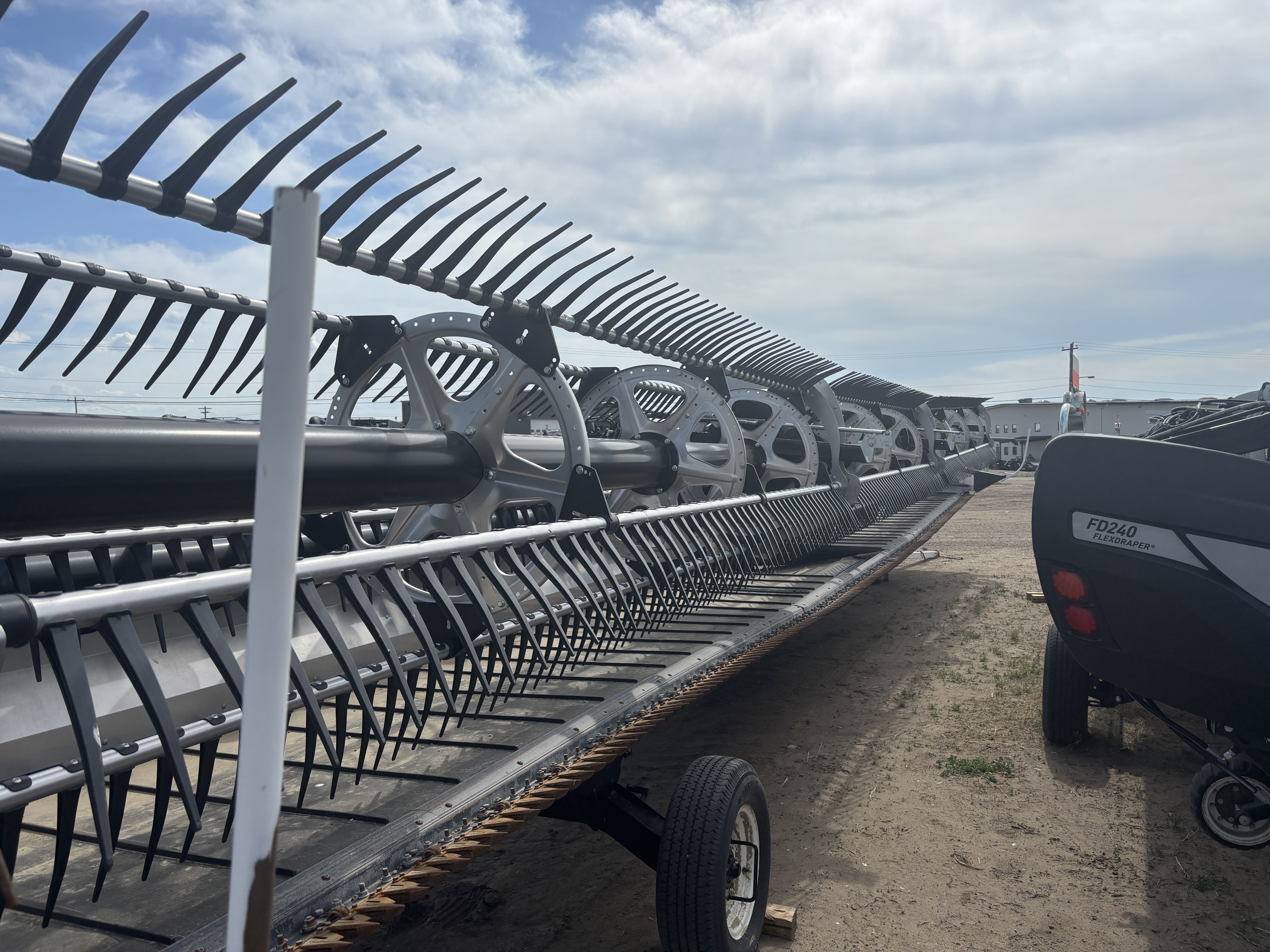 2022 MacDon FD250 Header Combine