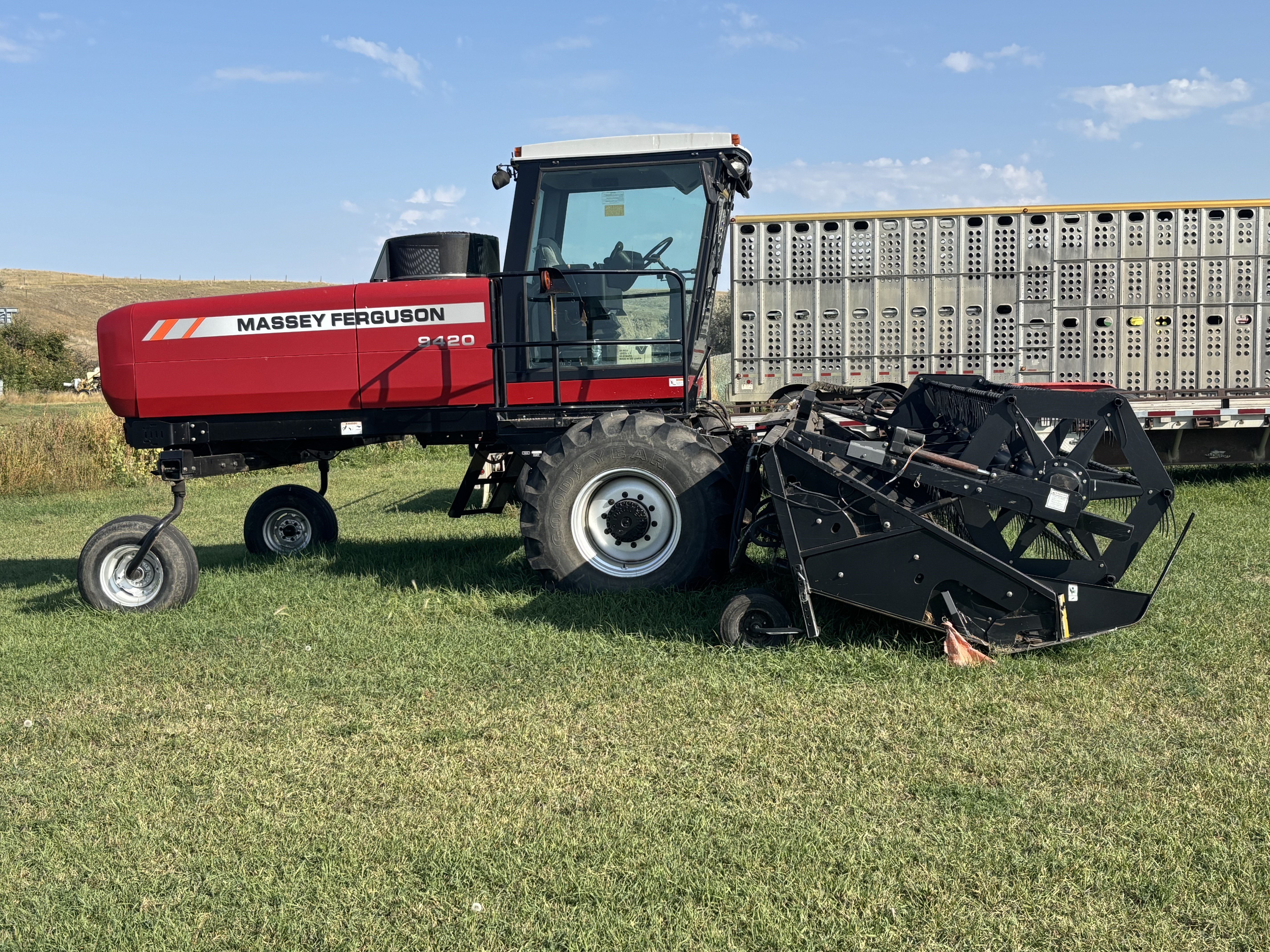 Massey Ferguson 9420 Windrower