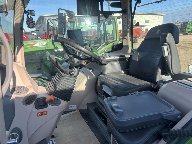 2023 Fendt 724 Gen6 Tractor