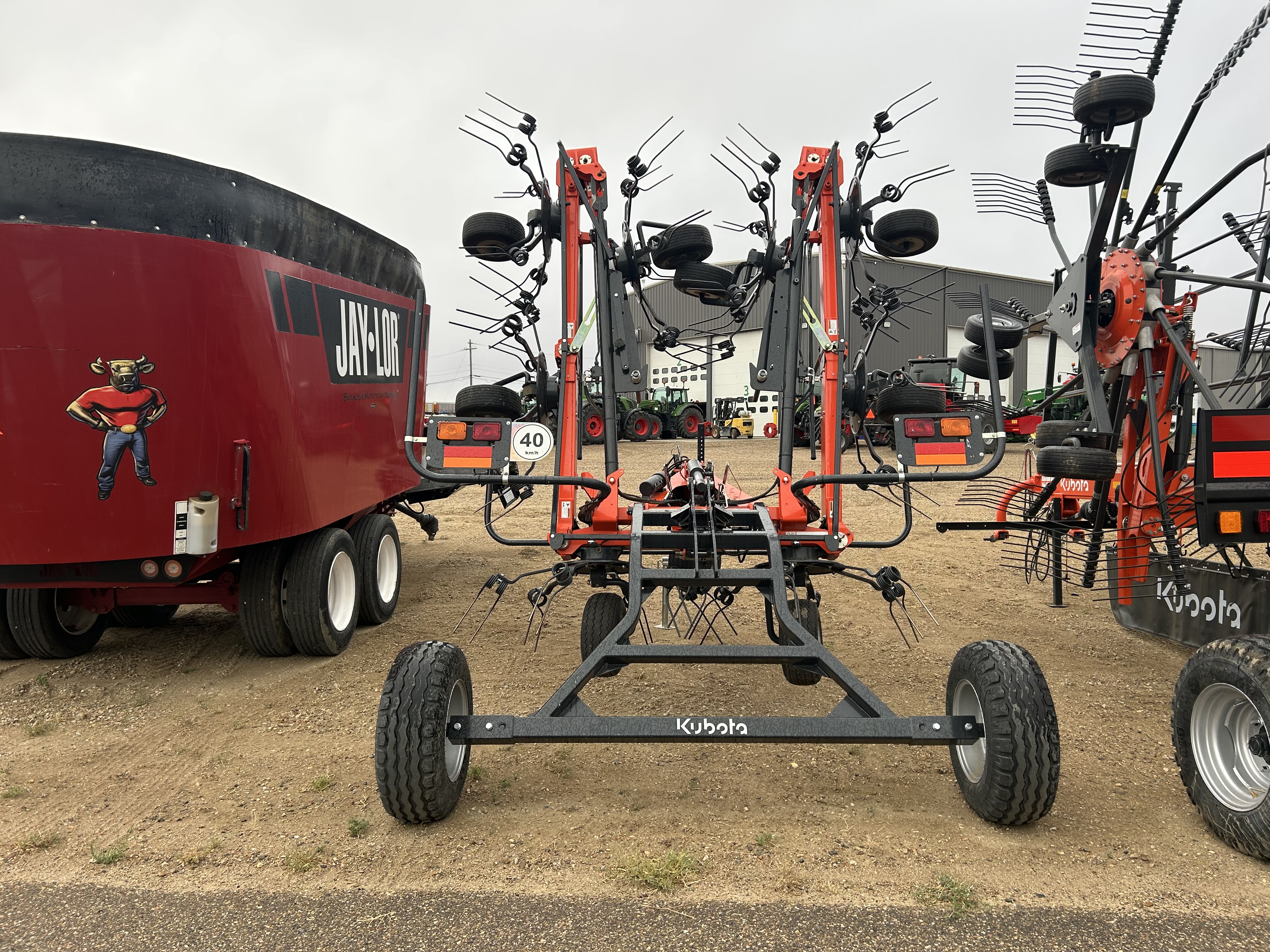 2023 Kubota TE8590CD Tedder