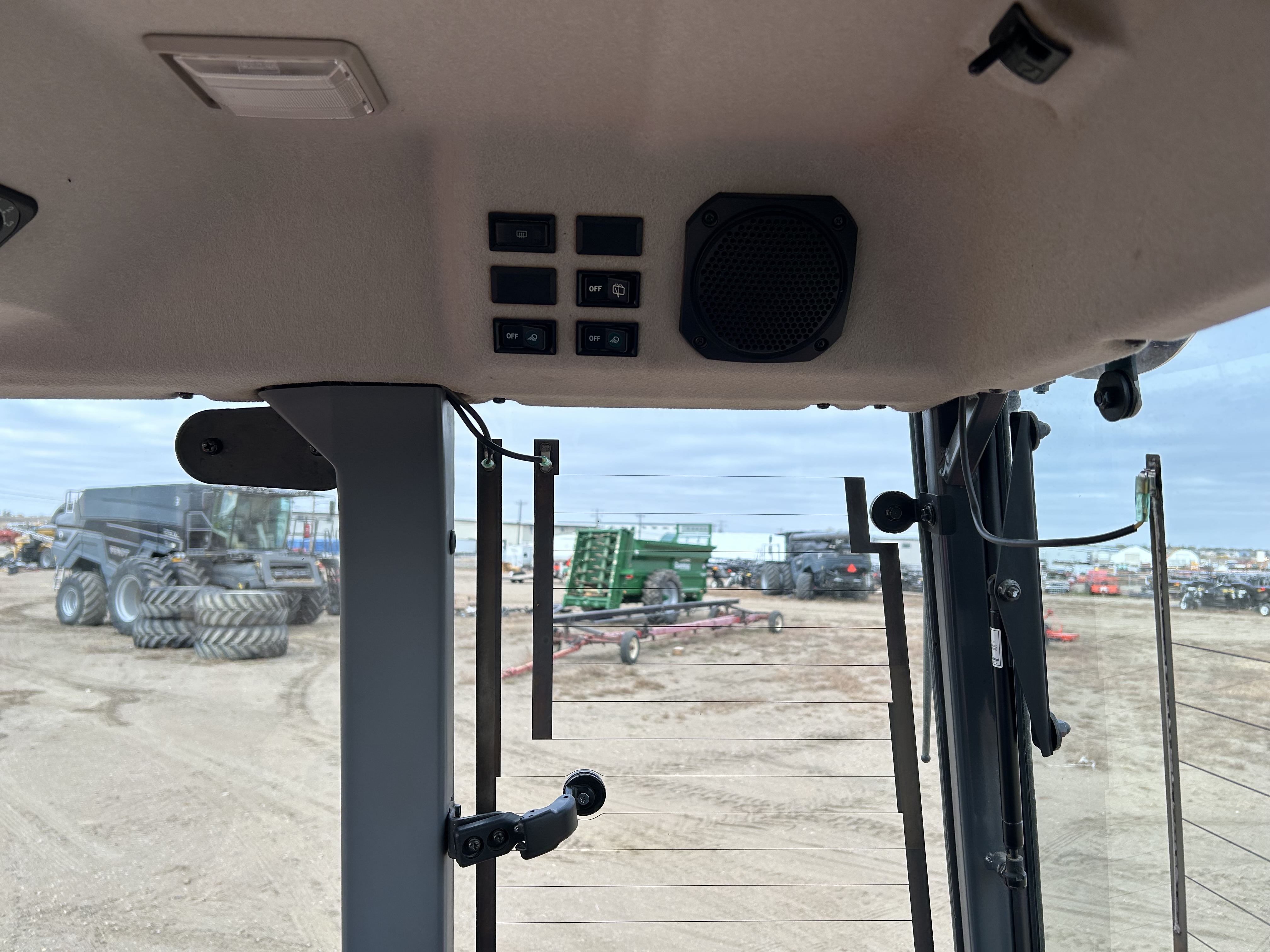 2019 Kubota M6S-111 Tractor