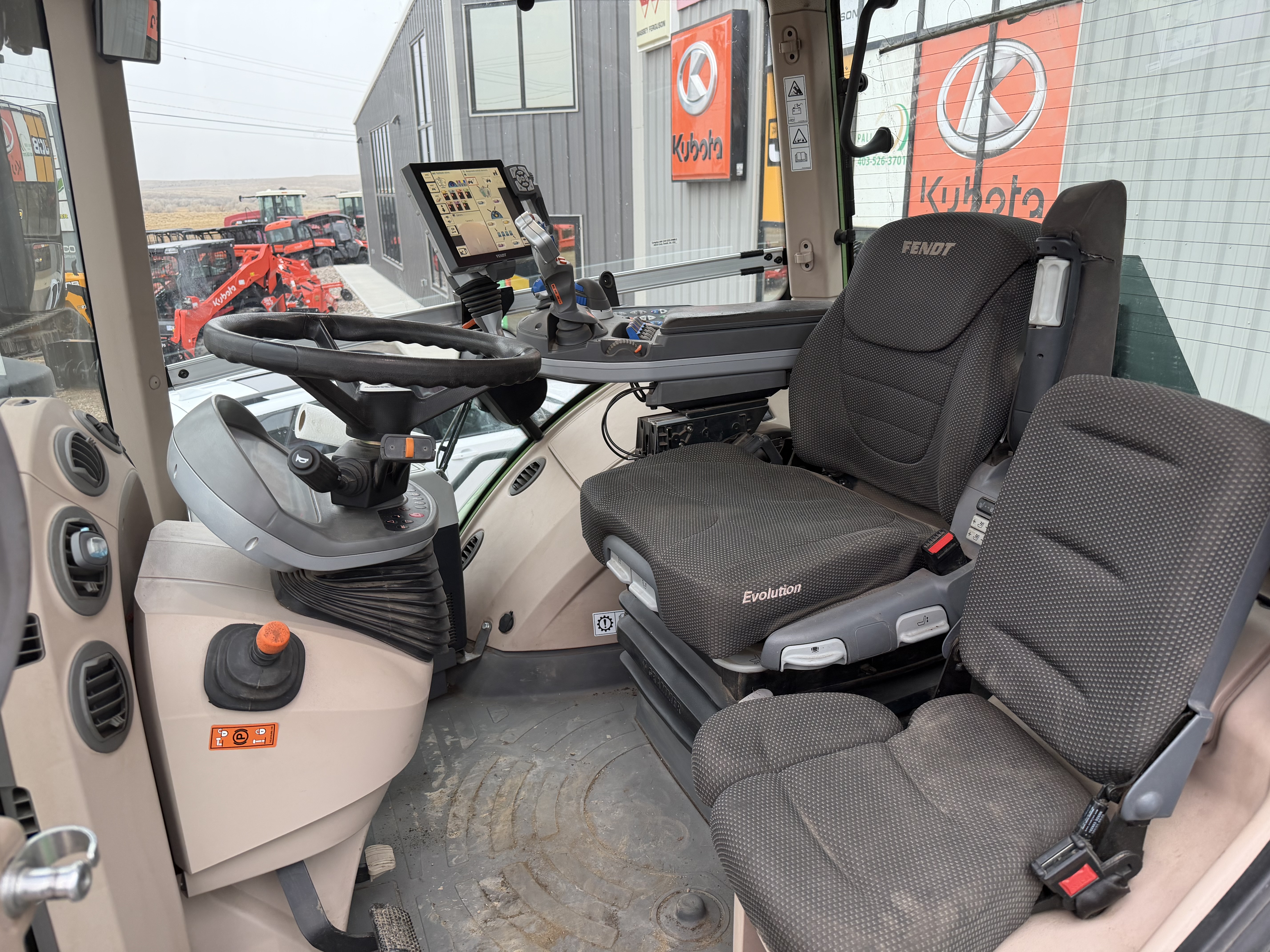 2021 Fendt 1042 Tractor