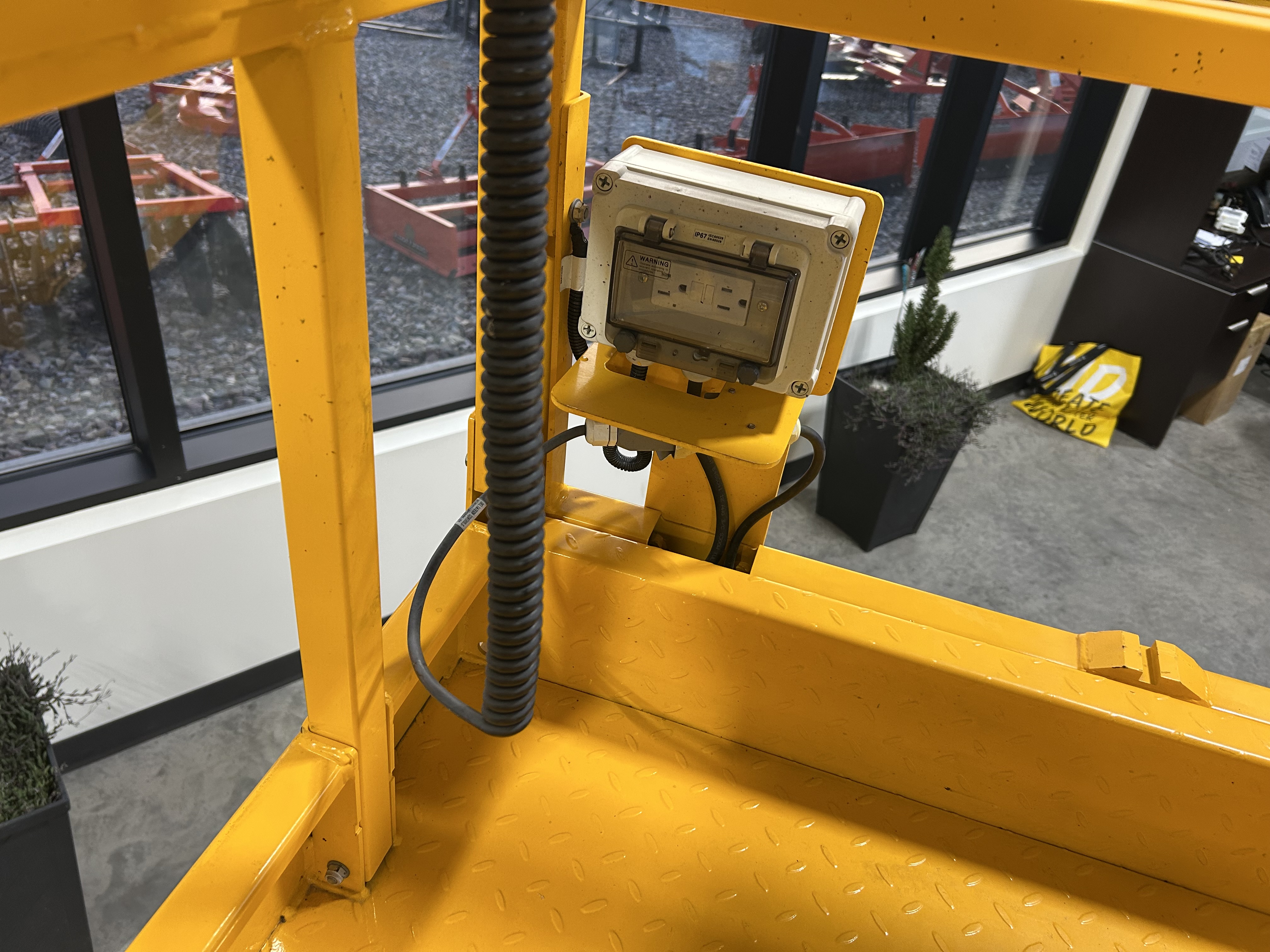 2023 JCB S3246E Scissor Lift