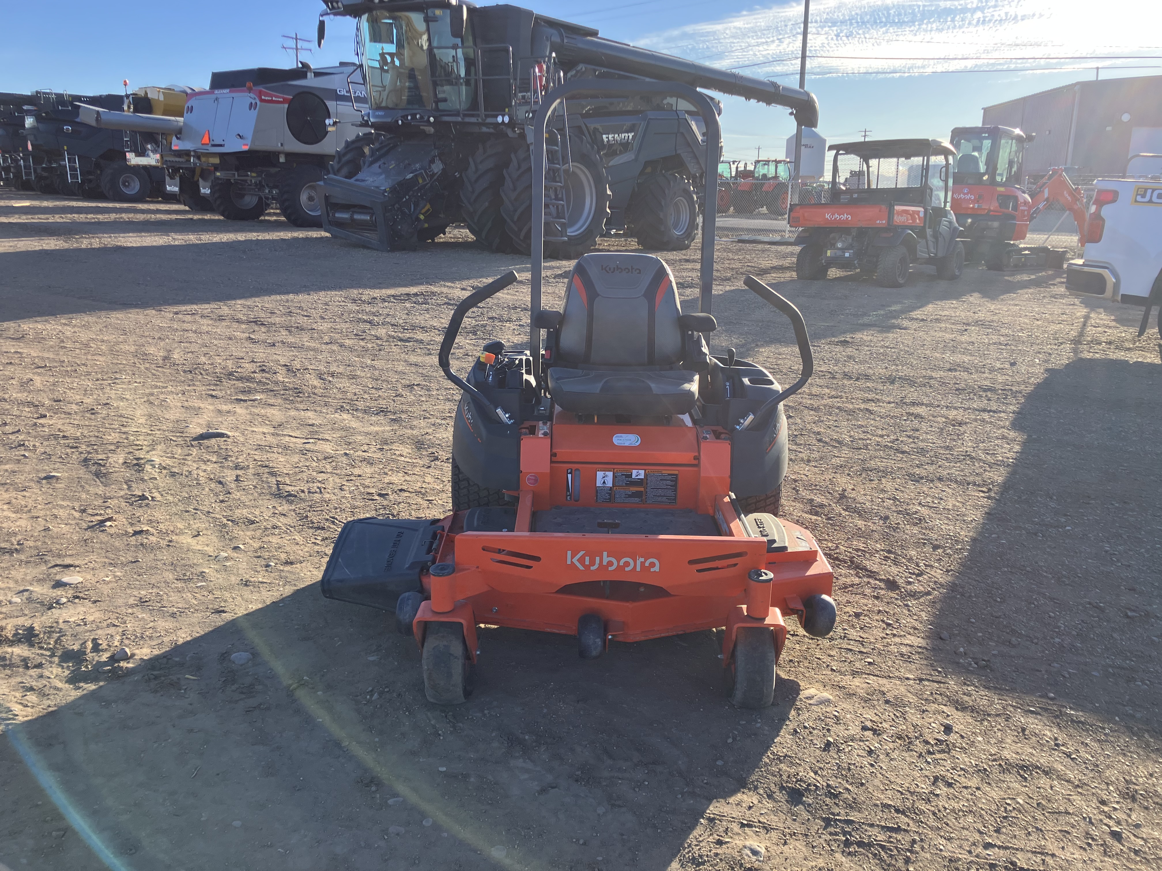 2022 Kubota Z231BR Mower/Zero Turn