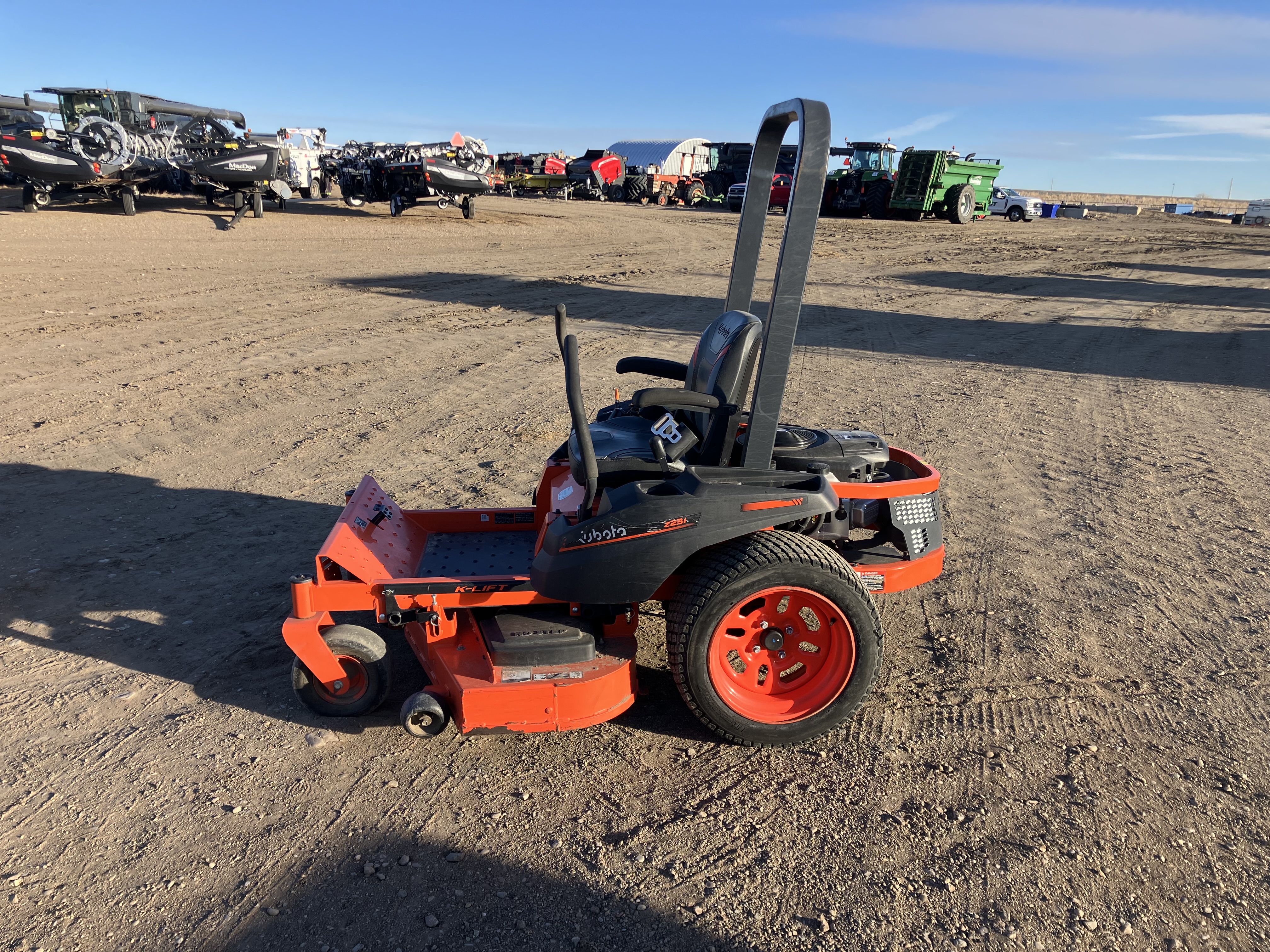 2022 Kubota Z231BR Mower/Zero Turn
