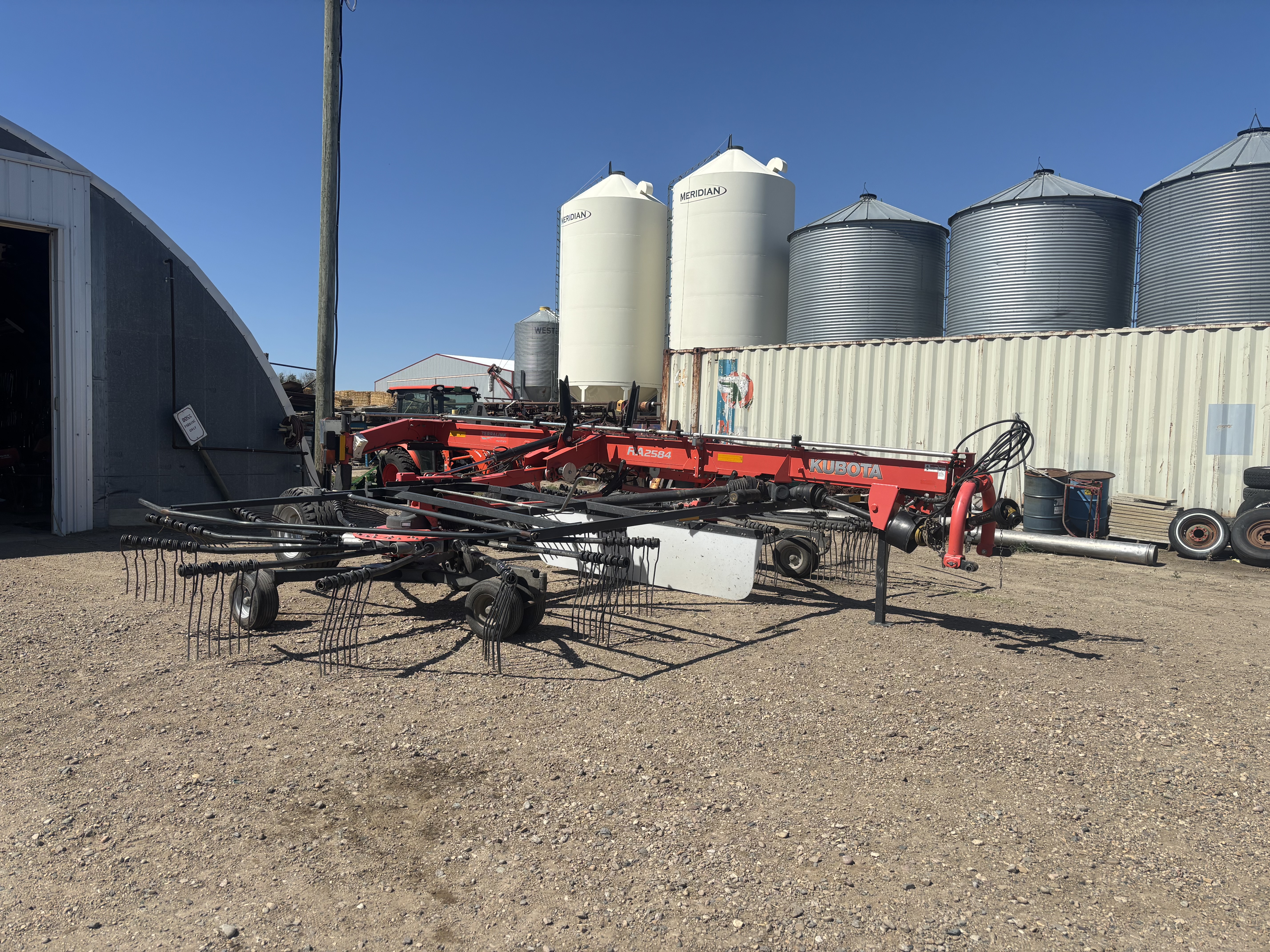 2017 Kubota RA2584 Rake