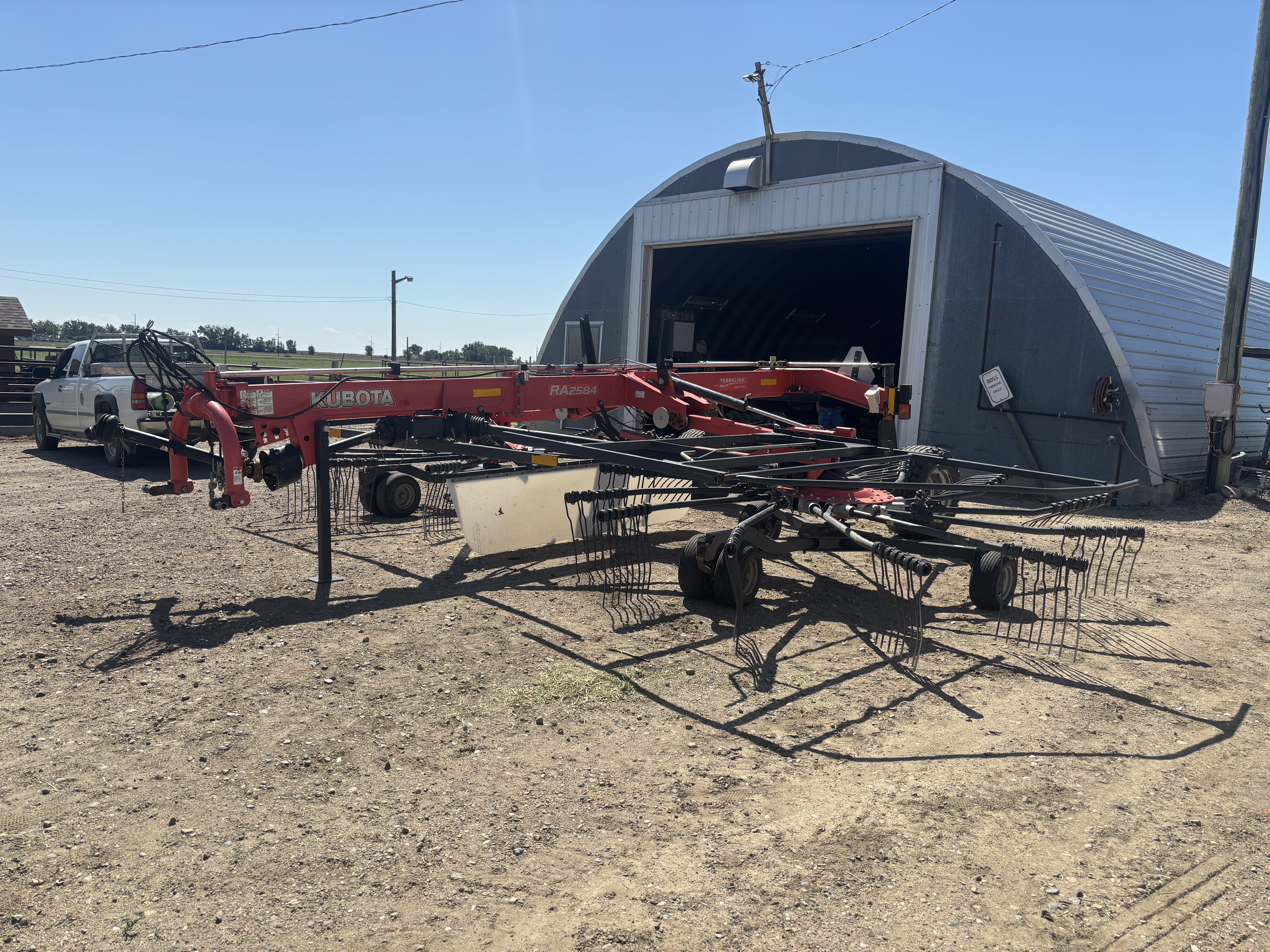 2017 Kubota RA2584 Rake