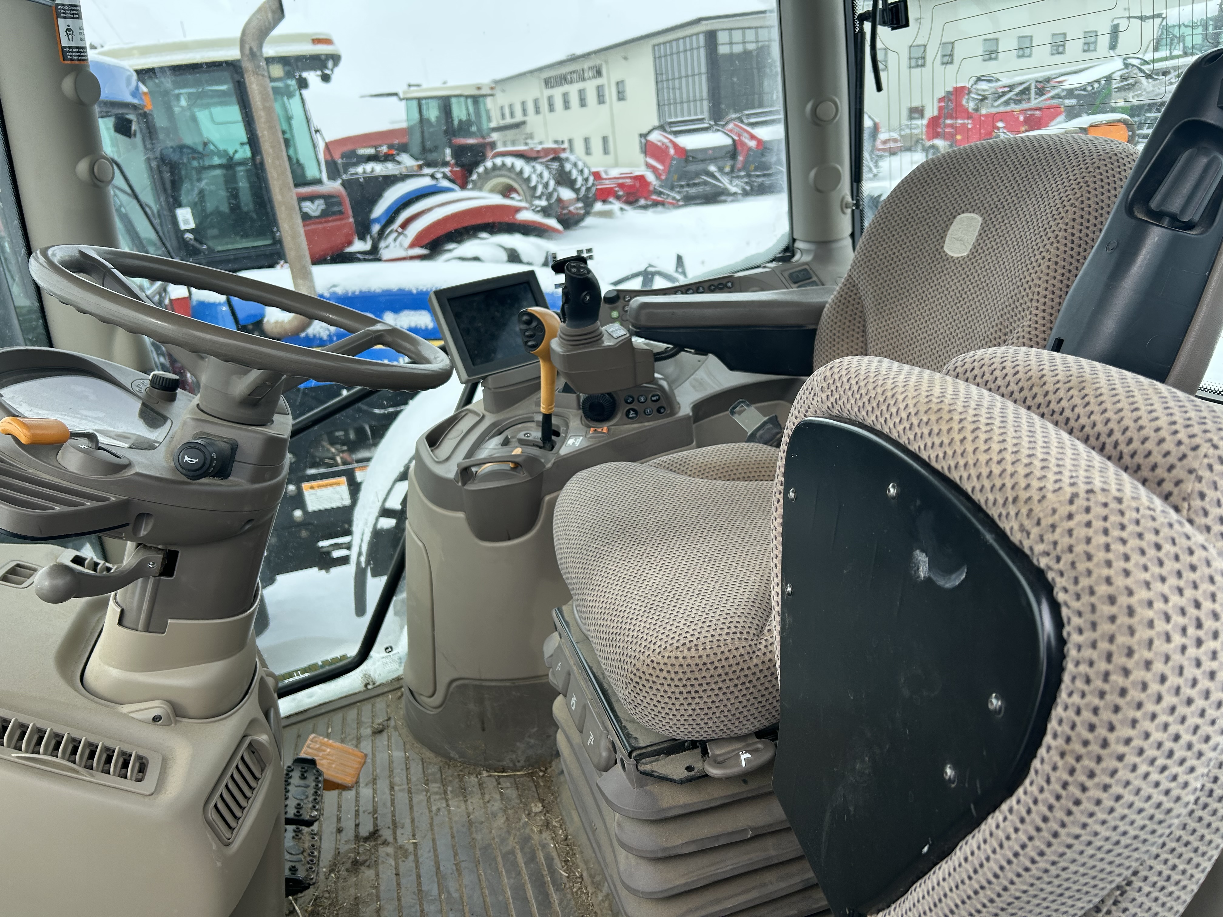 2019 John Deere 6175R Tractor