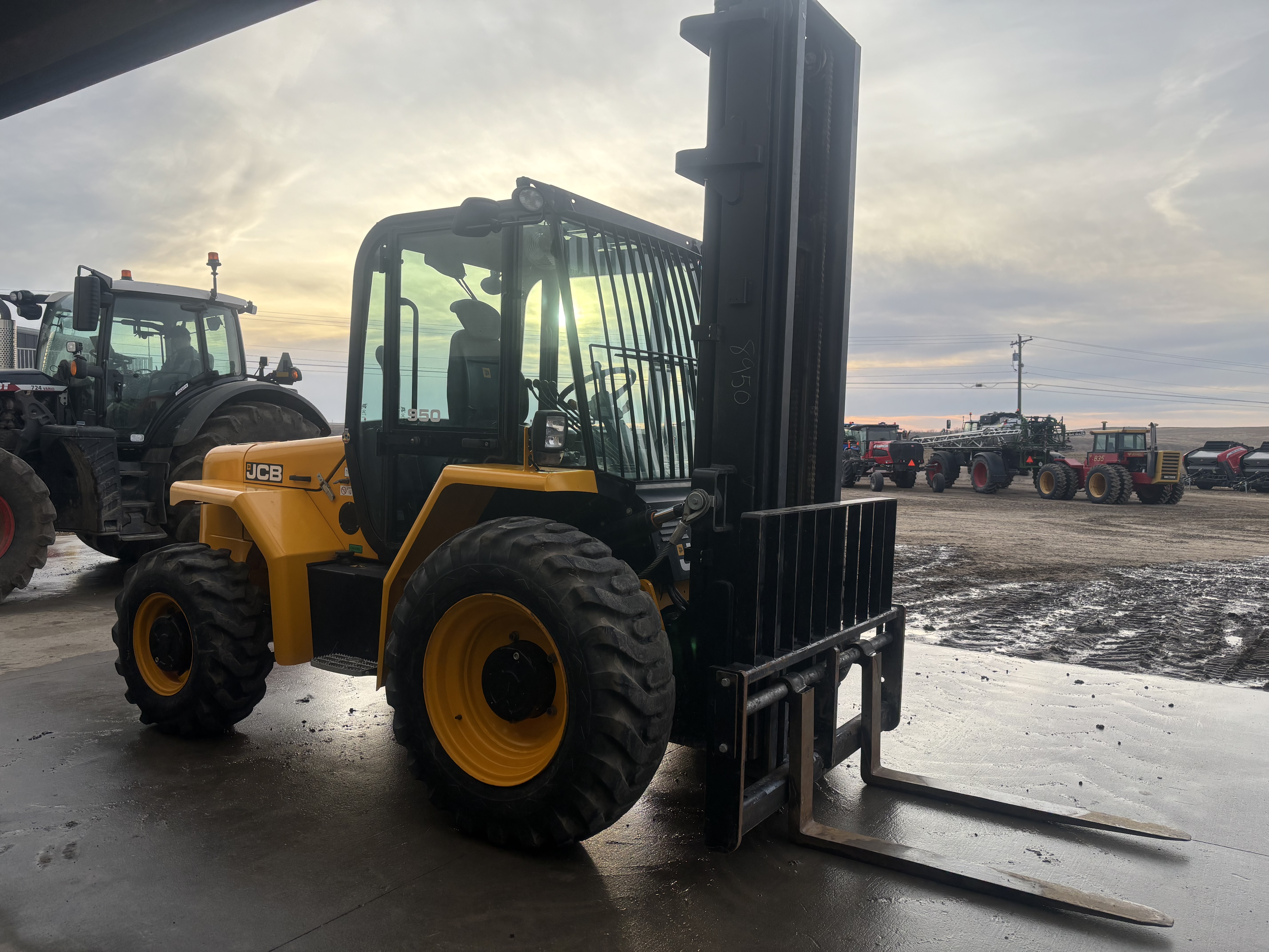 2022 JCB 950-4 T4 Forklift