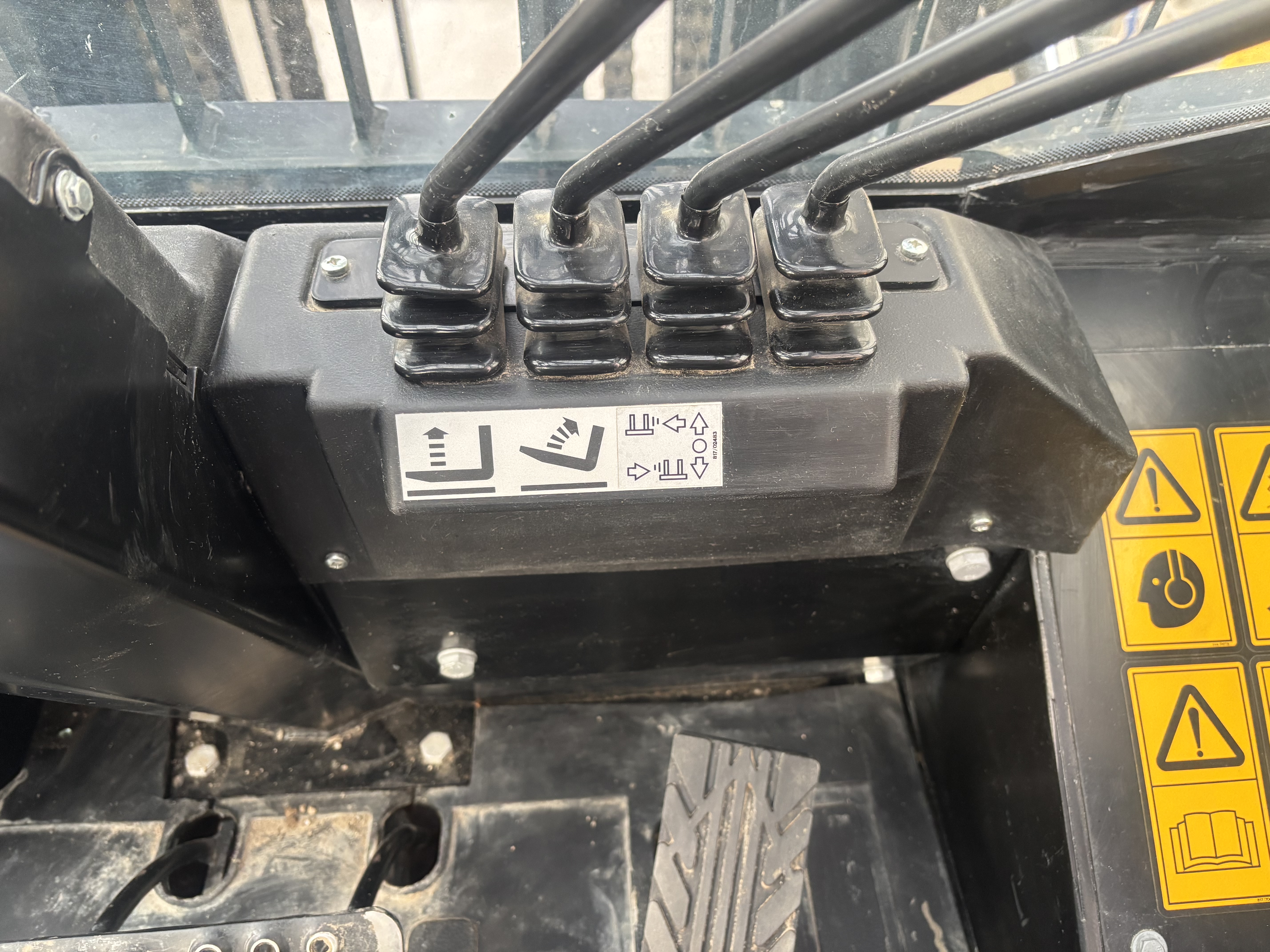 2022 JCB 950-4 T4 Forklift