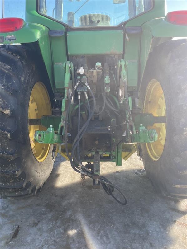 2006 John Deere 7320 Cab Tractor