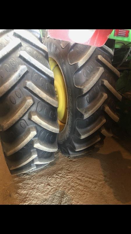 1990 John Deere 8760 Tractor