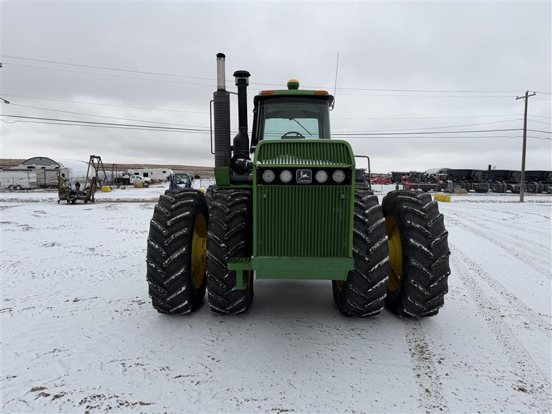1990 John Deere 8760 Tractor