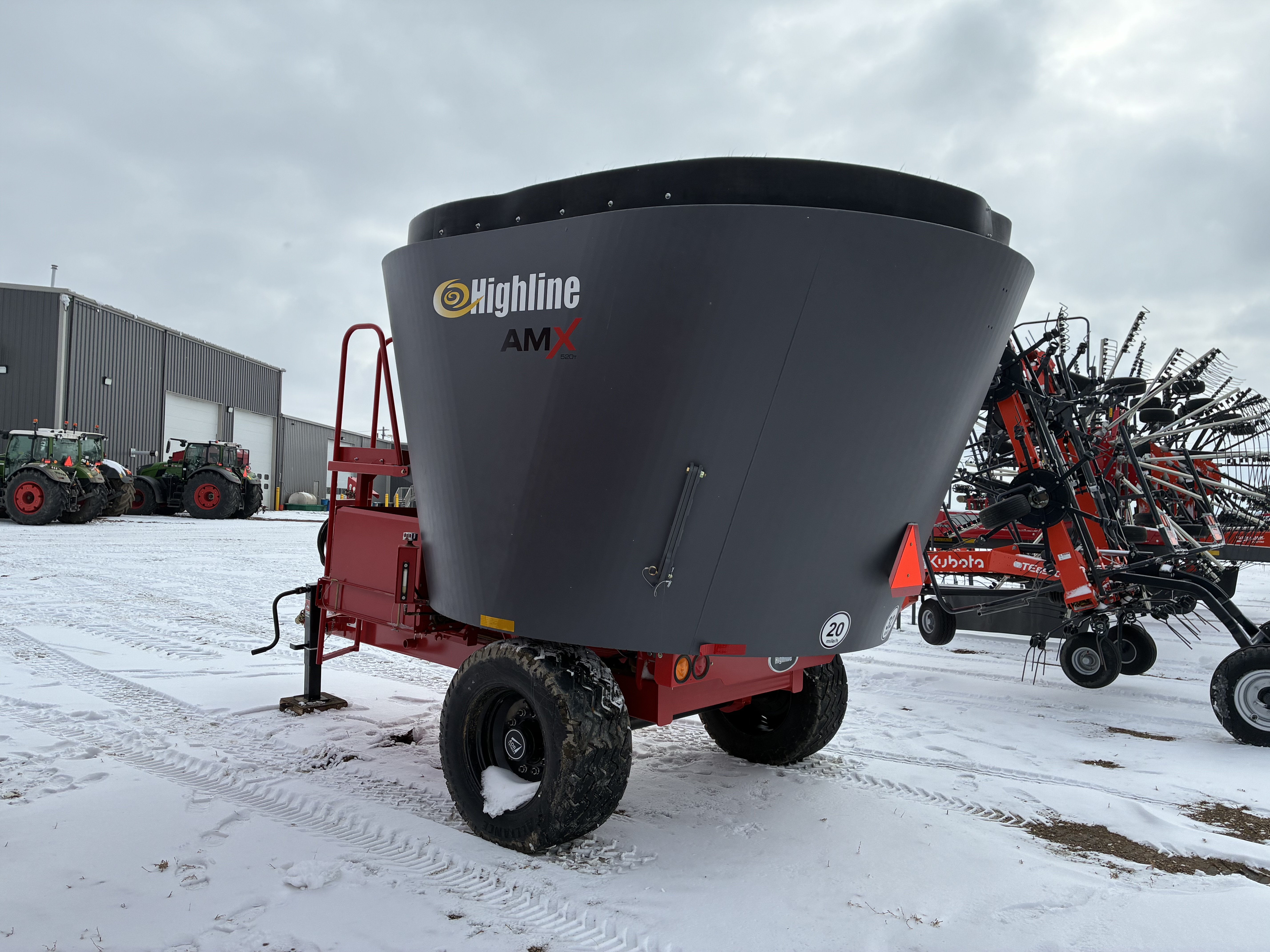 2024 Highline AMX520T-100 Vertical Feed Mixer