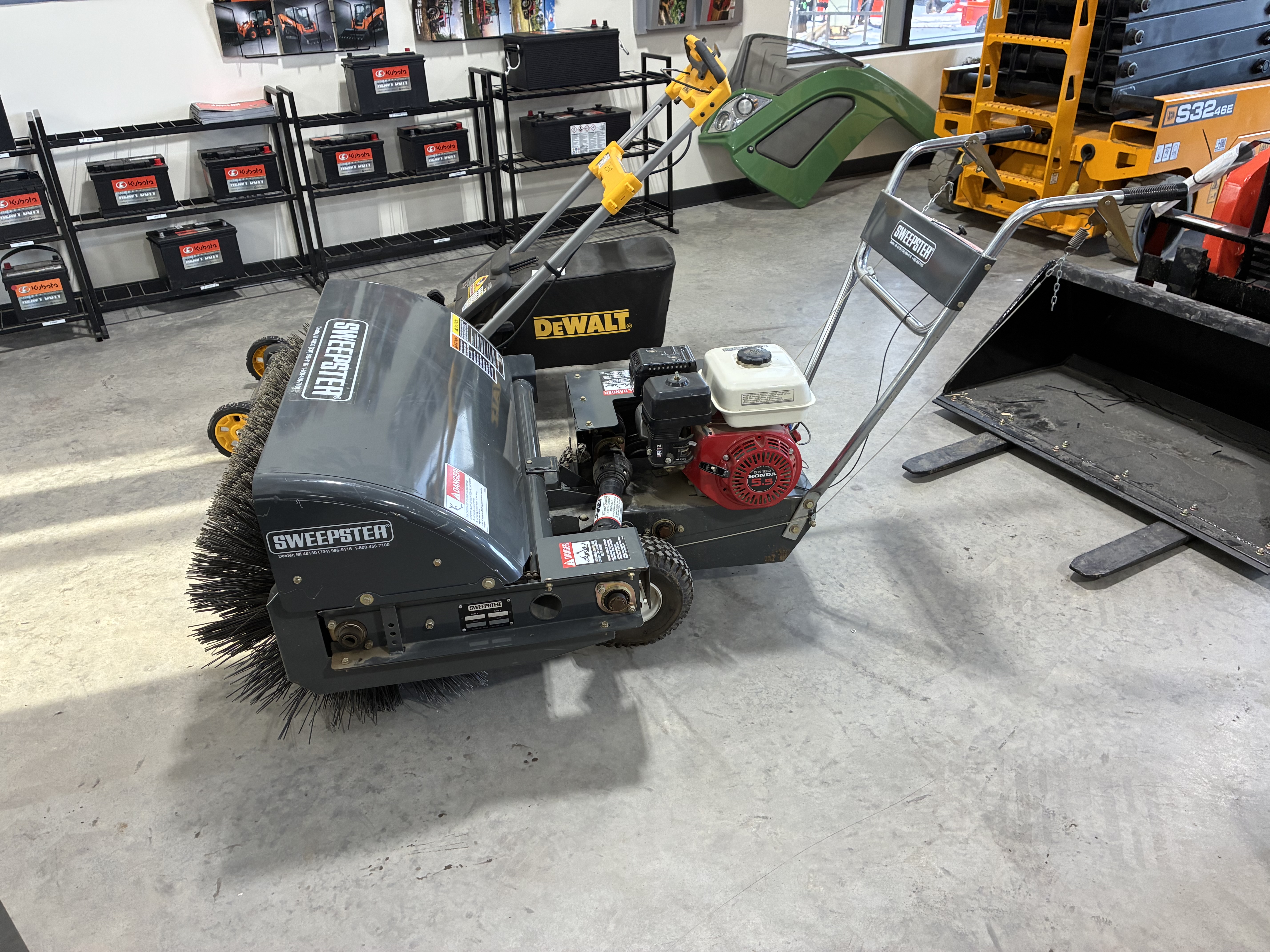 2018 Sweepster C36TWHPD Sweeper