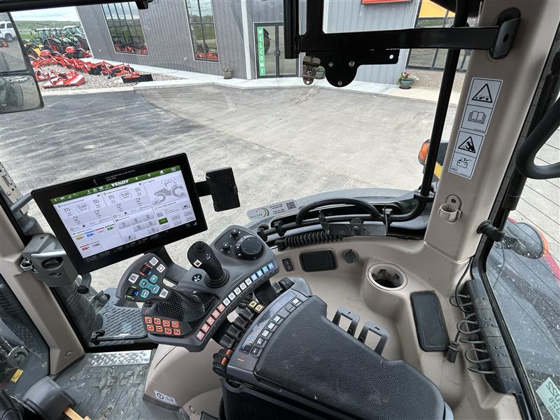 2022 Fendt 724 Gen7 Tractor