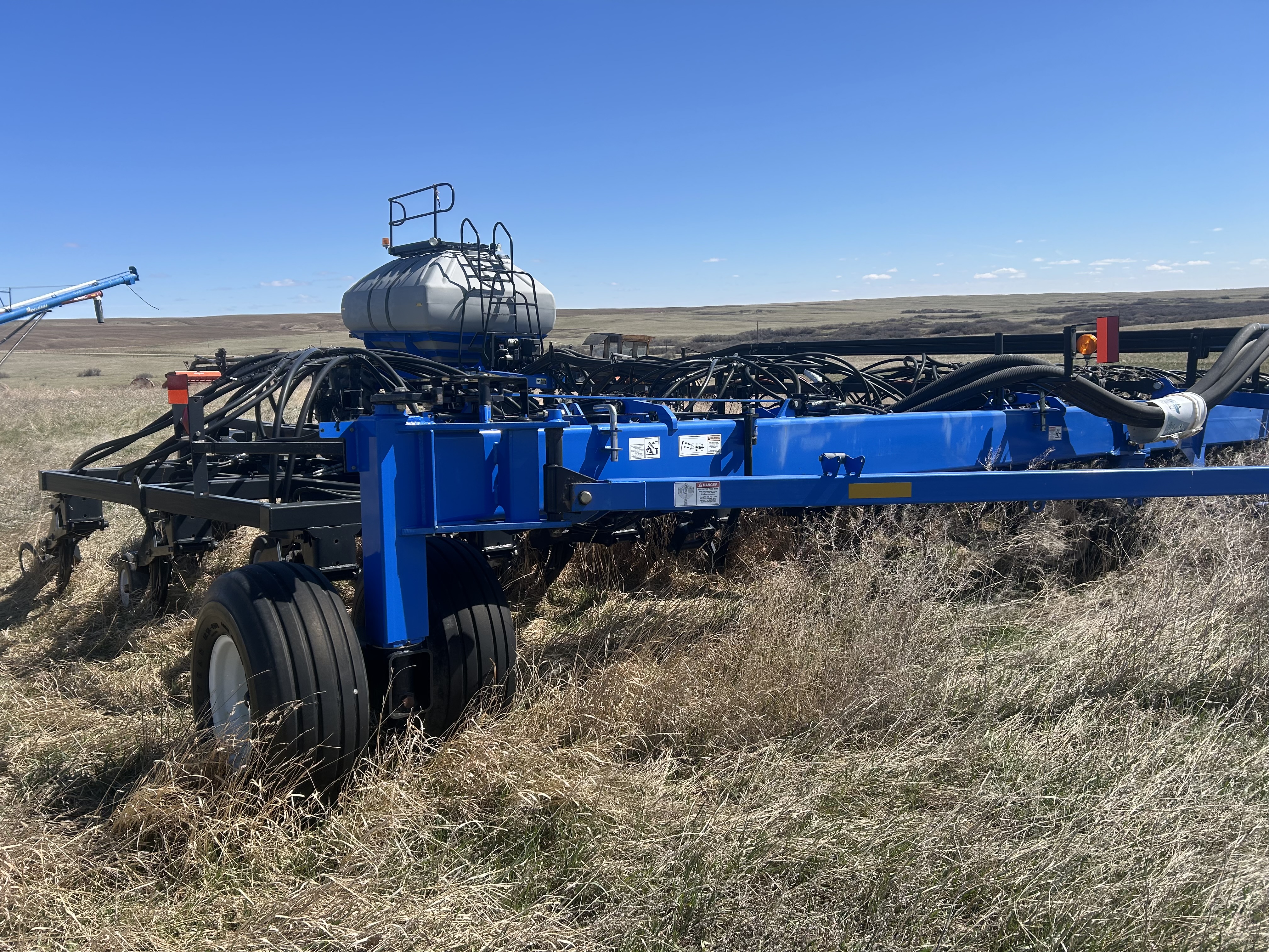2013 New Holland P2070 Air Drill