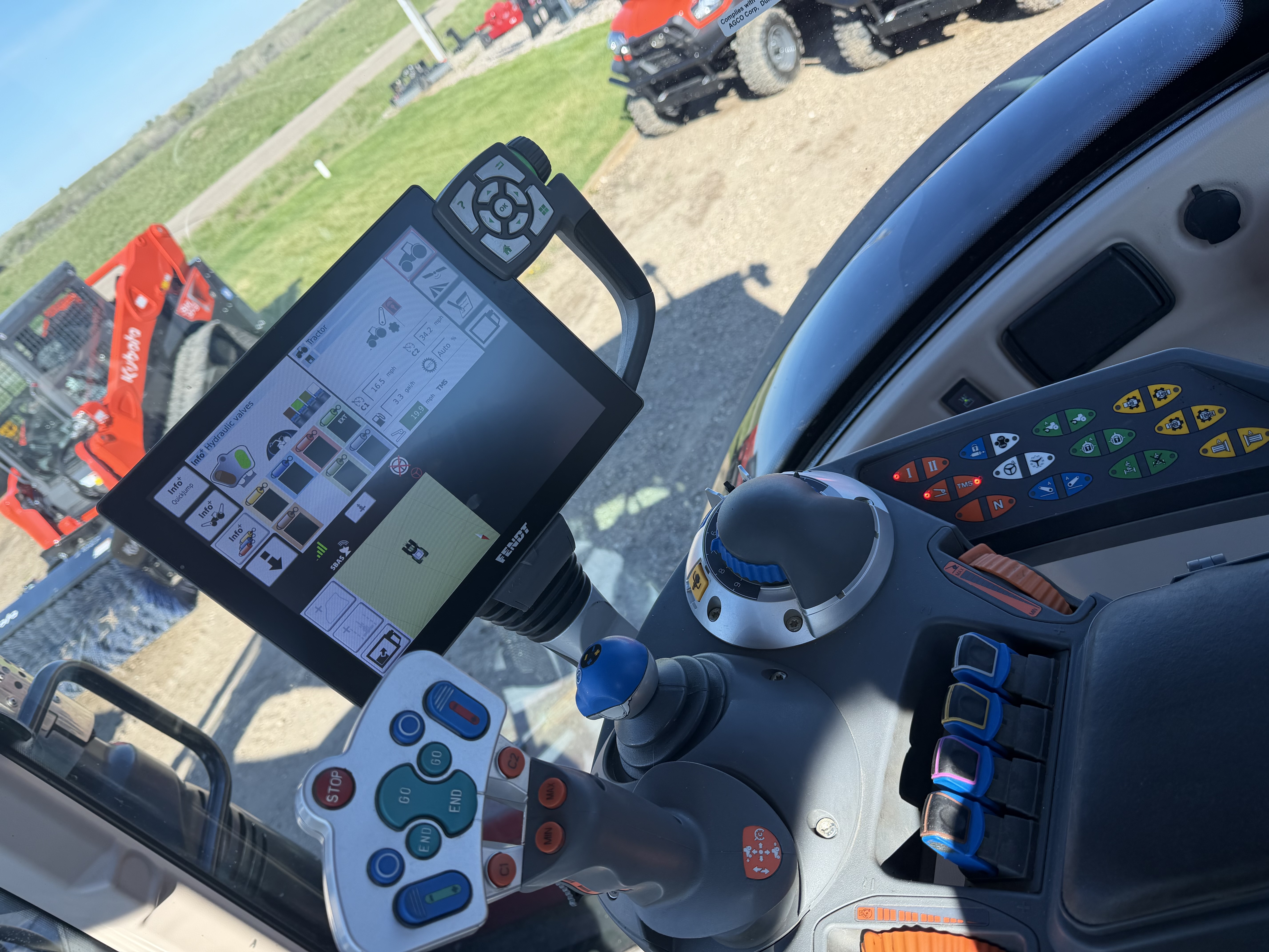 2020 Fendt 724 Gen6 Tractor