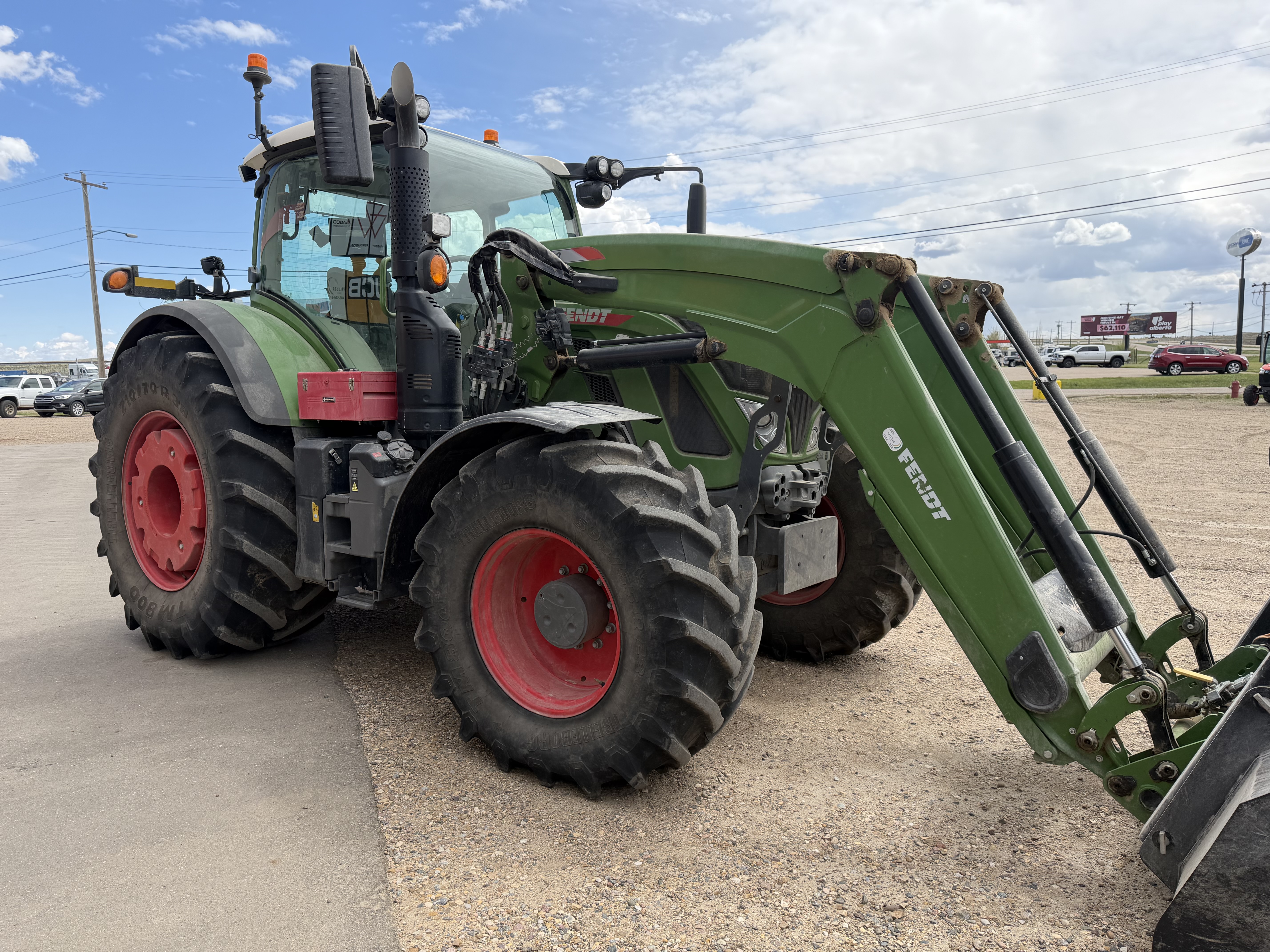 2022 Fendt 718 Gen6 Tractor