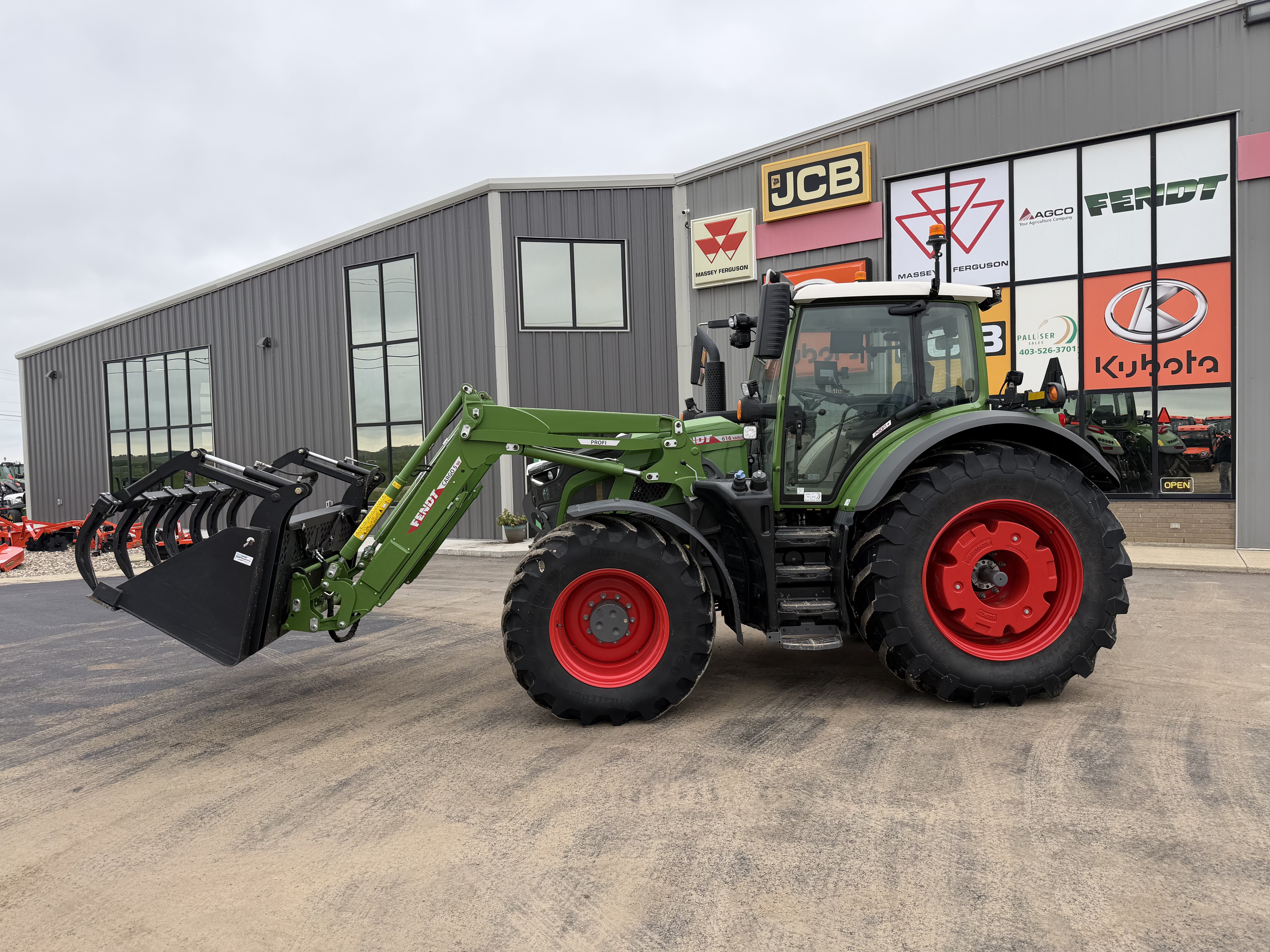 2025 Fendt 616 Tractor