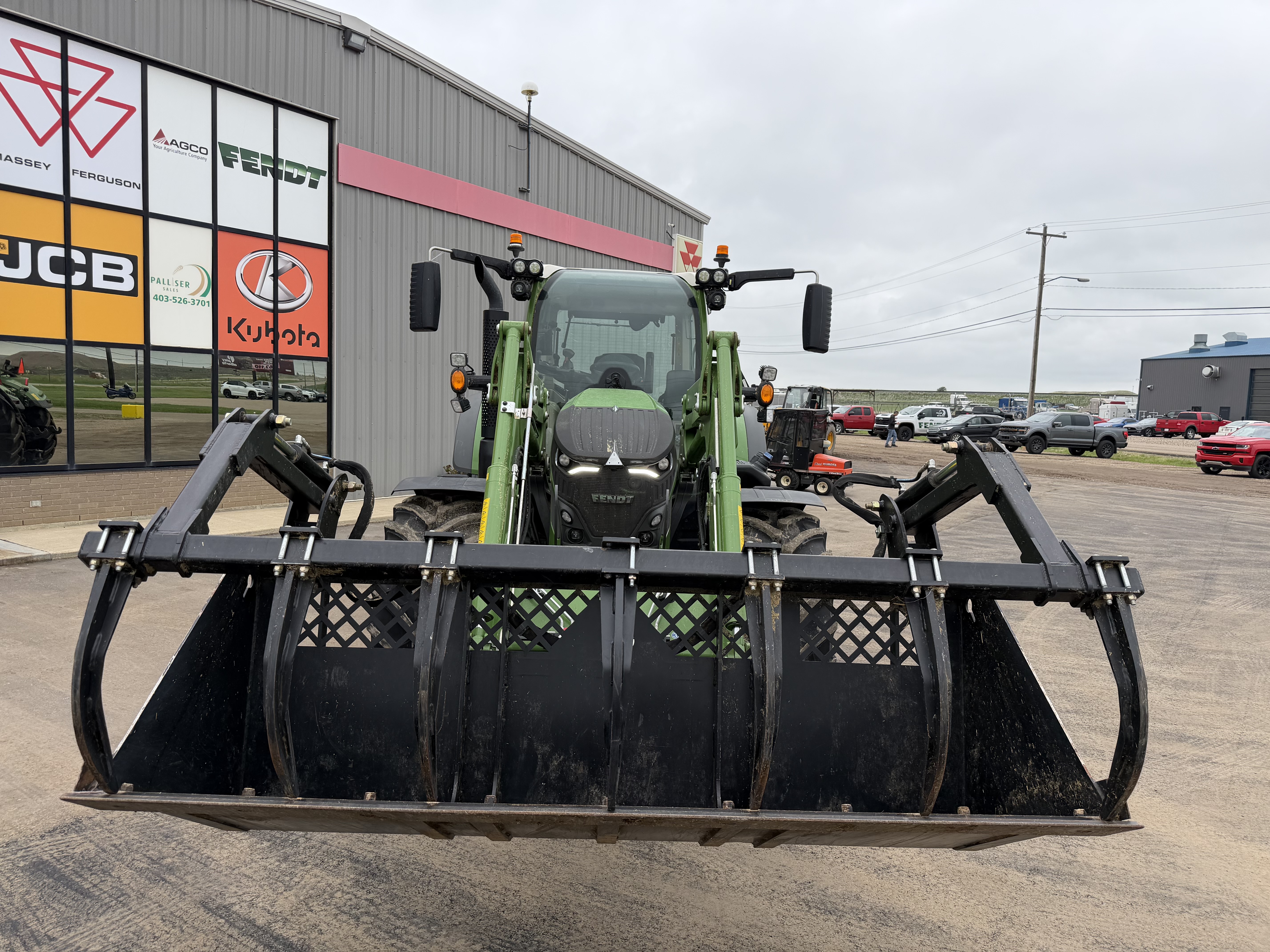 2025 Fendt 616 Tractor