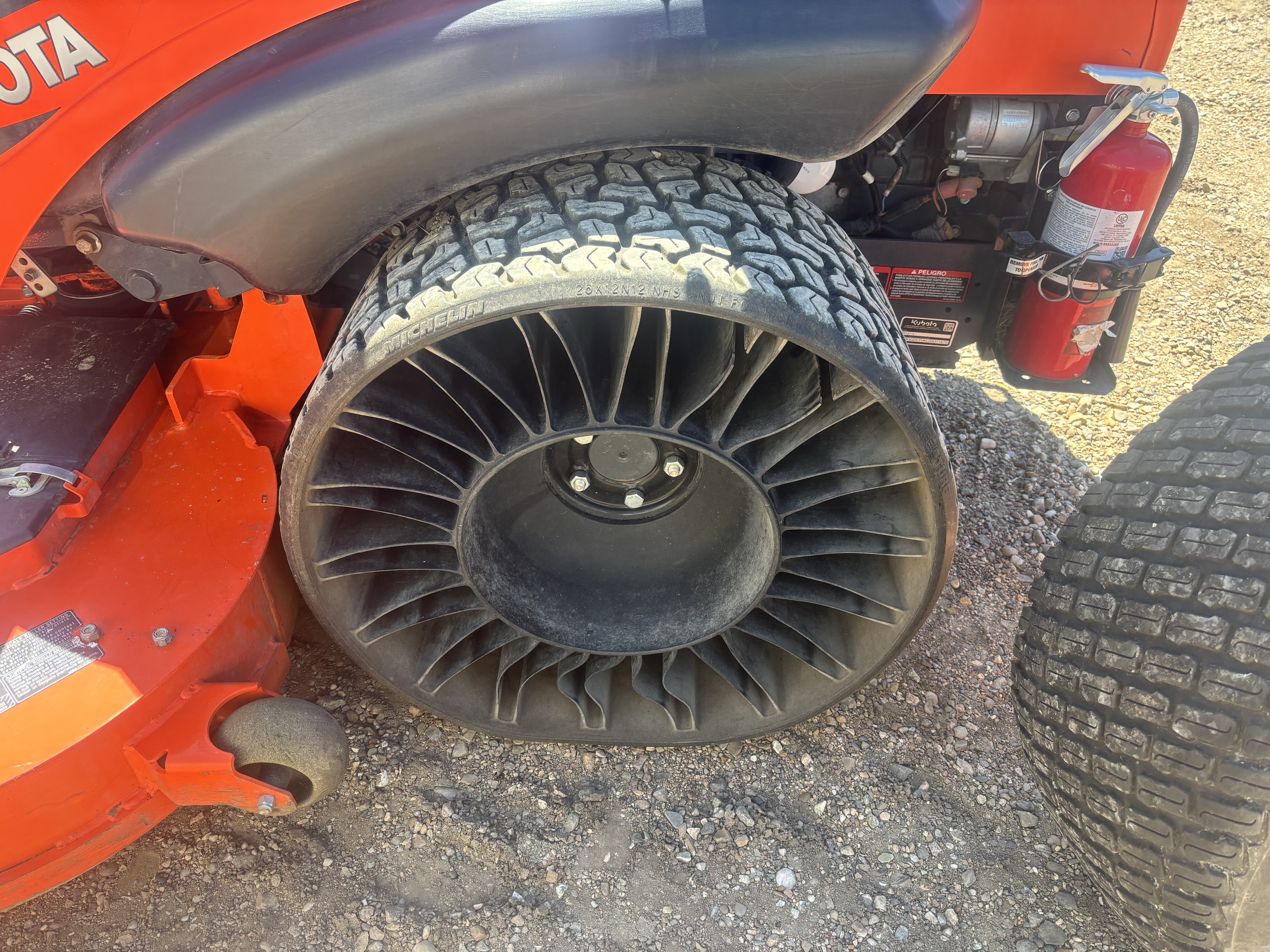2020 Kubota ZD1211 Mower/Zero Turn