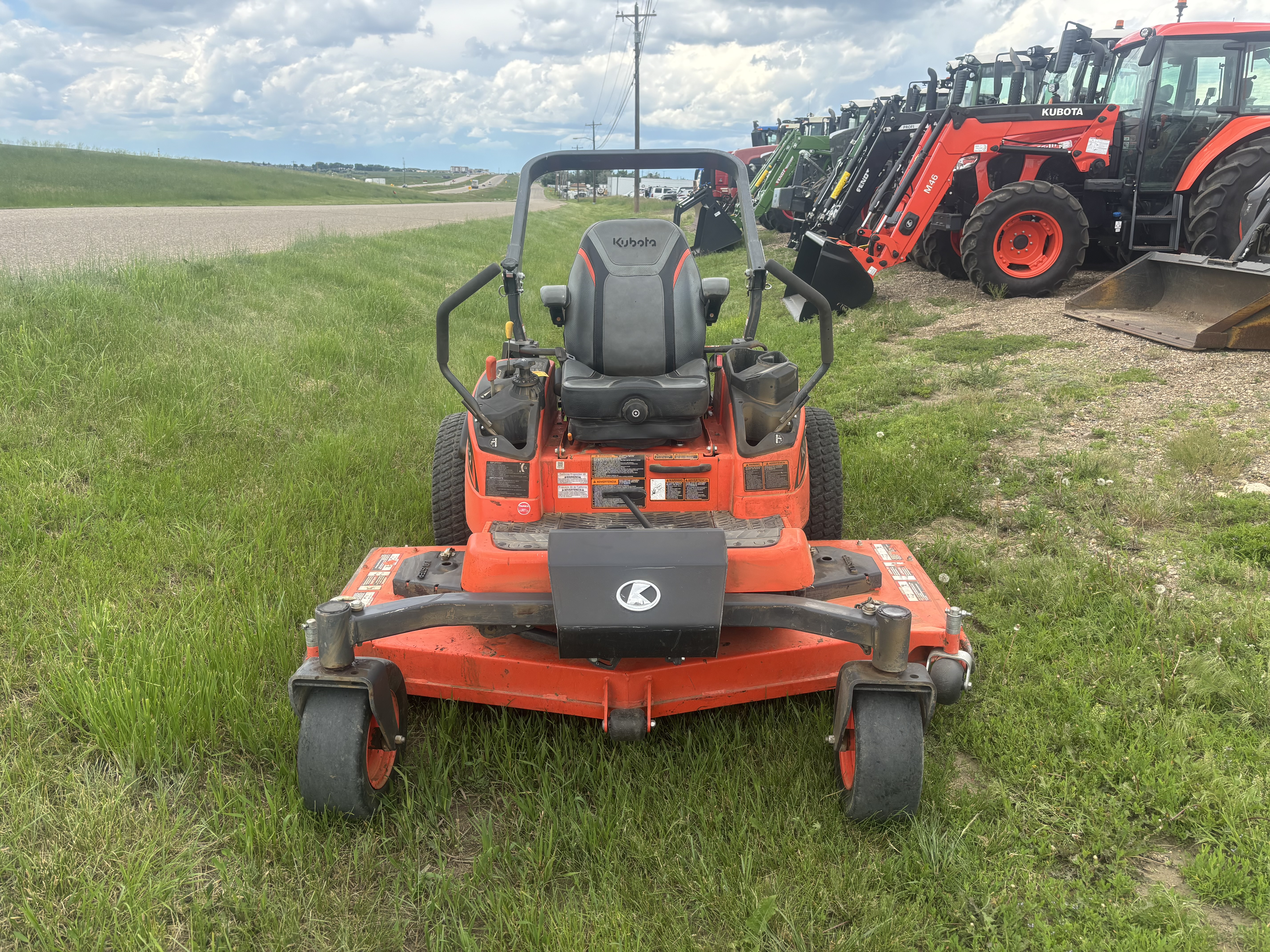 2021 Kubota ZD1211 Mower/Zero Turn