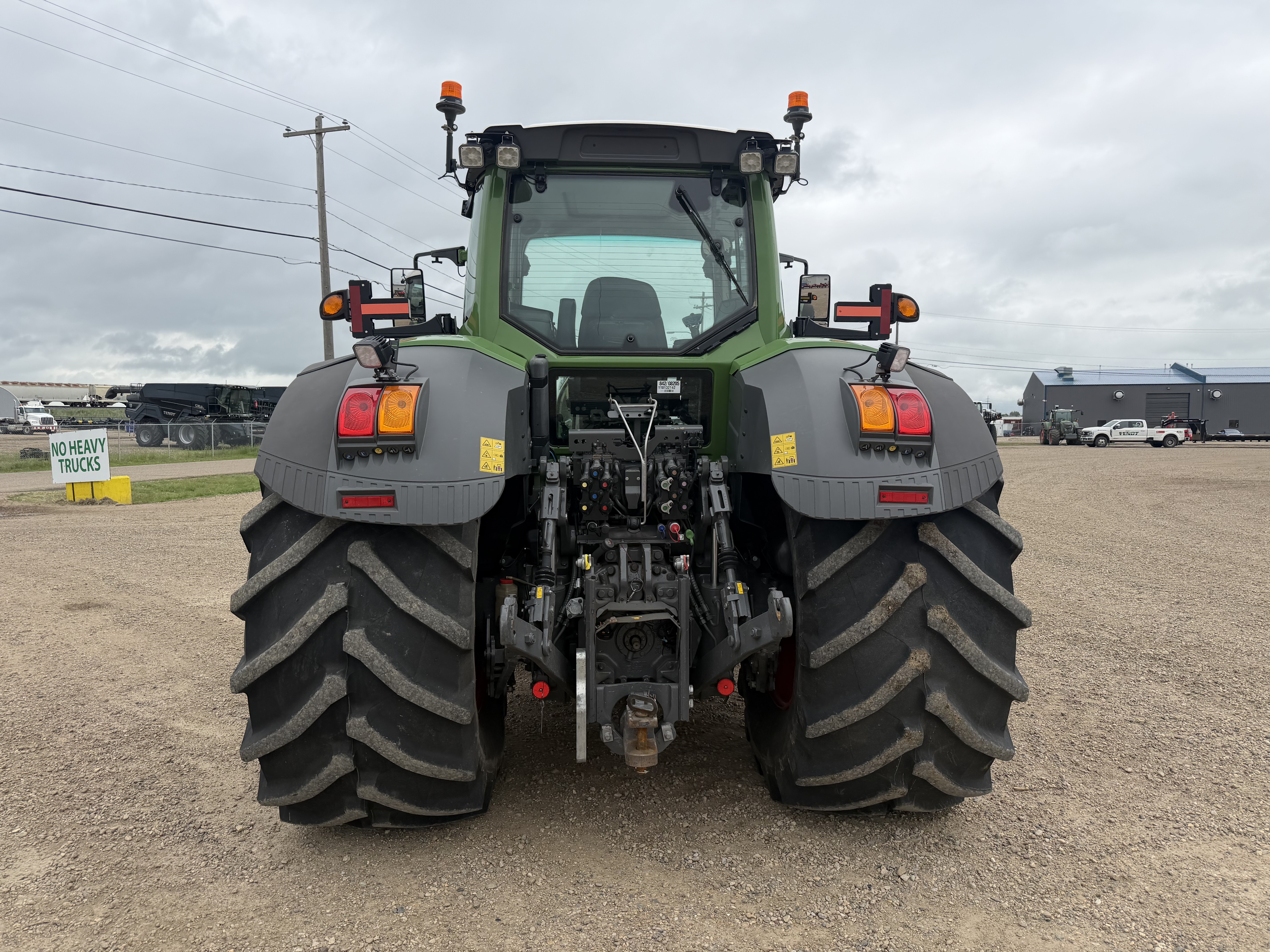 2021 Fendt 828 Tractor