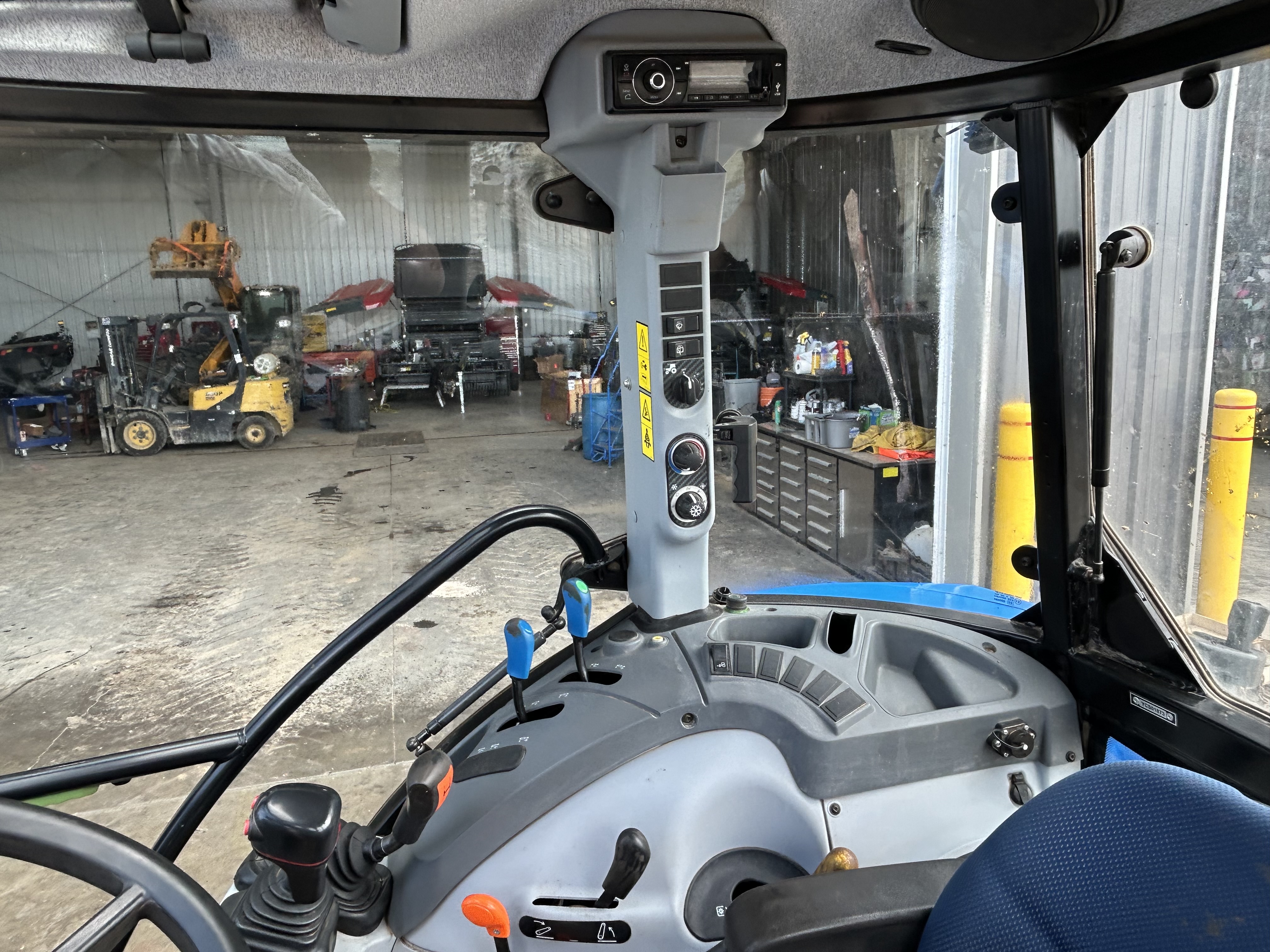 2018 New Holland PowerStar 75 Tractor