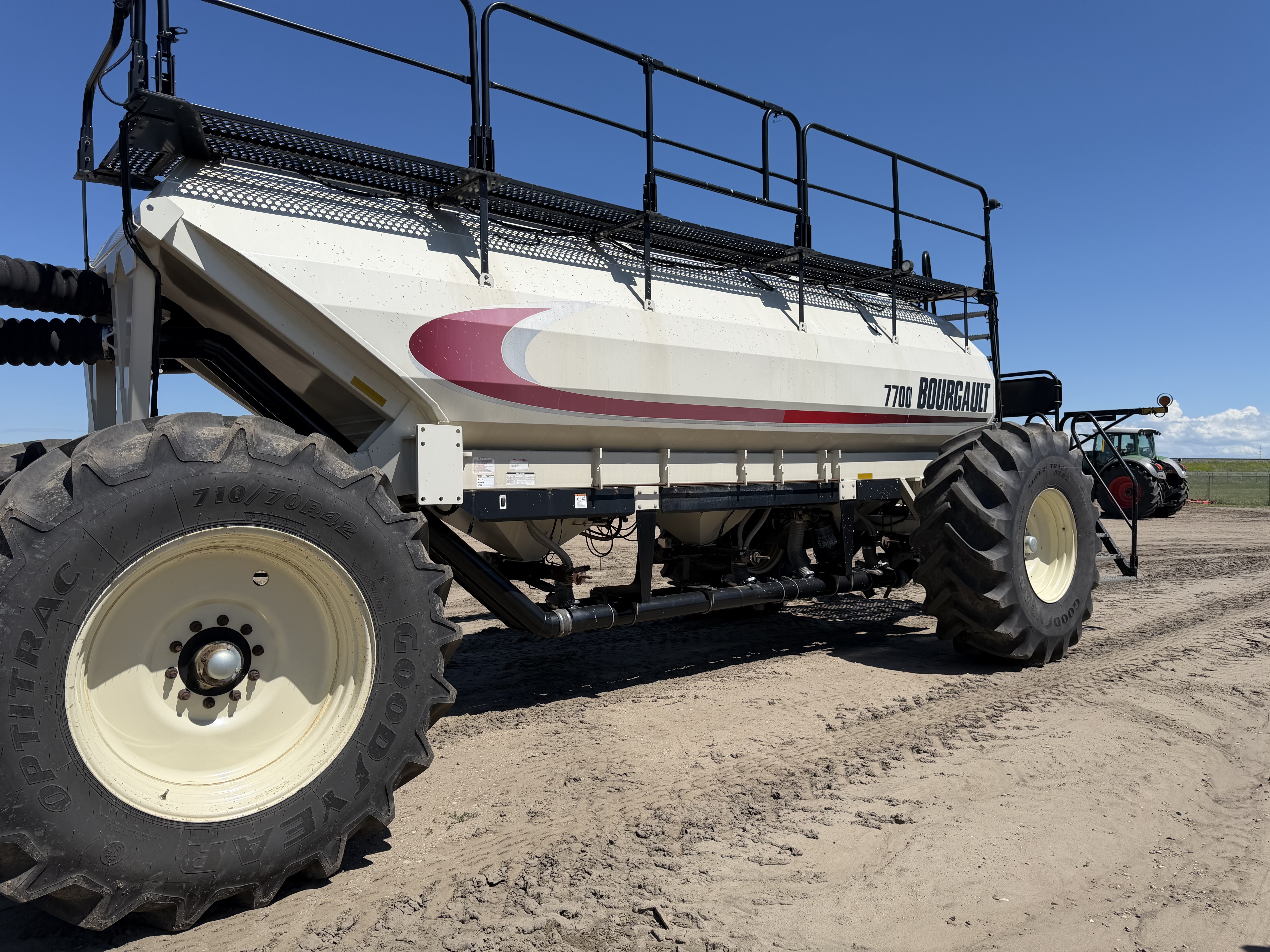 2013 Bourgault 3320 Air Drill