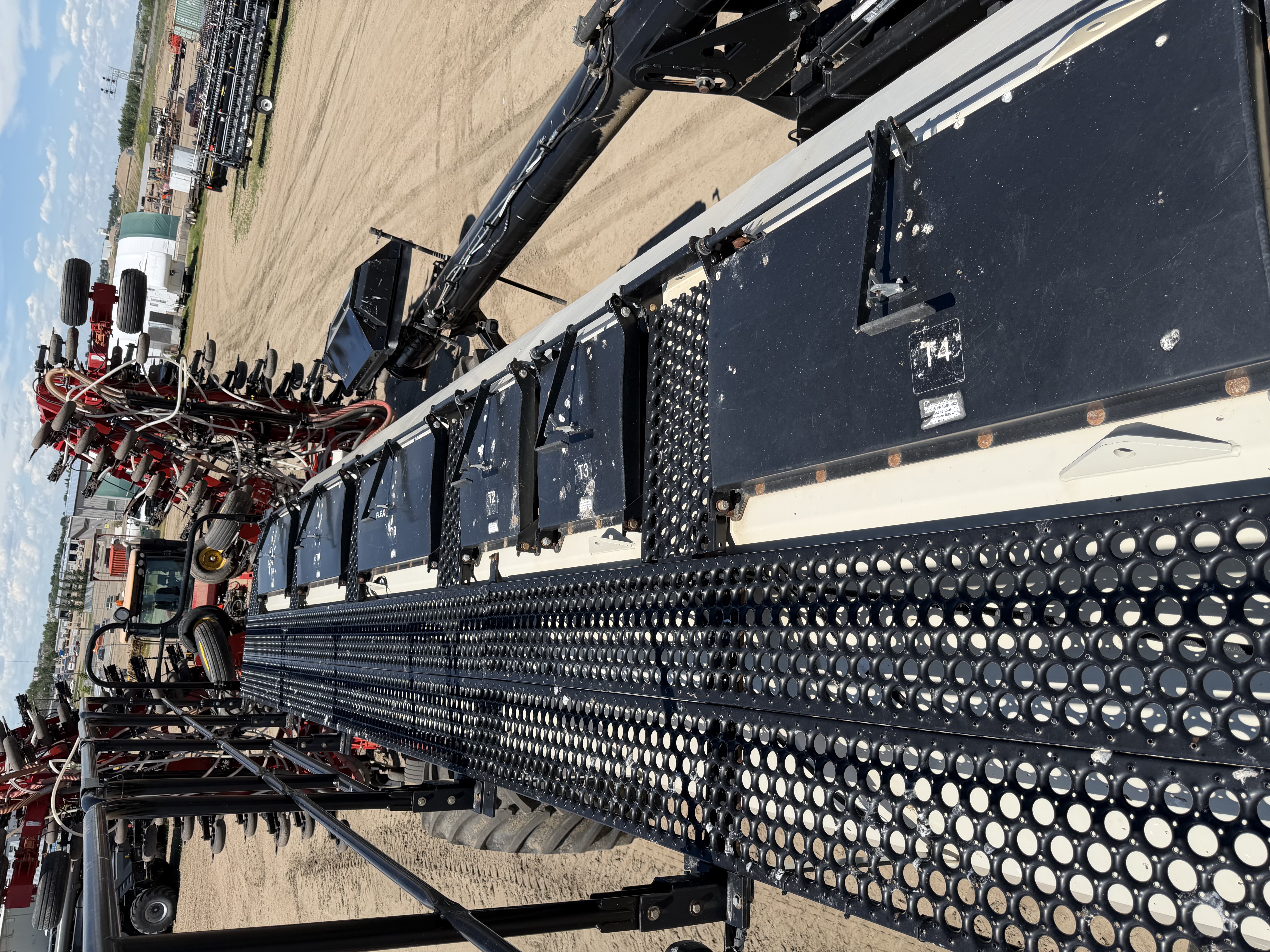 2013 Bourgault 3320 Air Drill