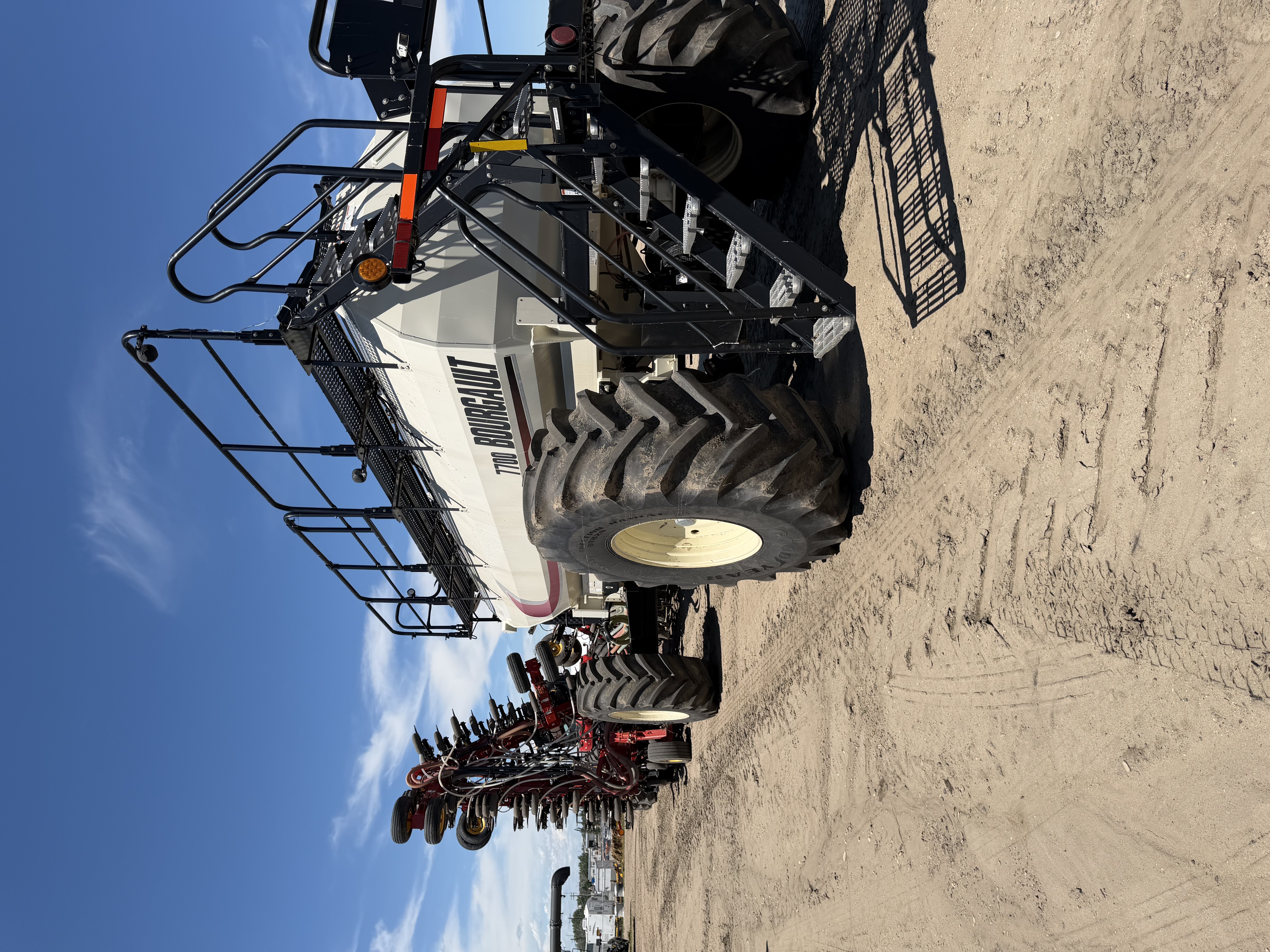 2013 Bourgault 3320 Air Drill