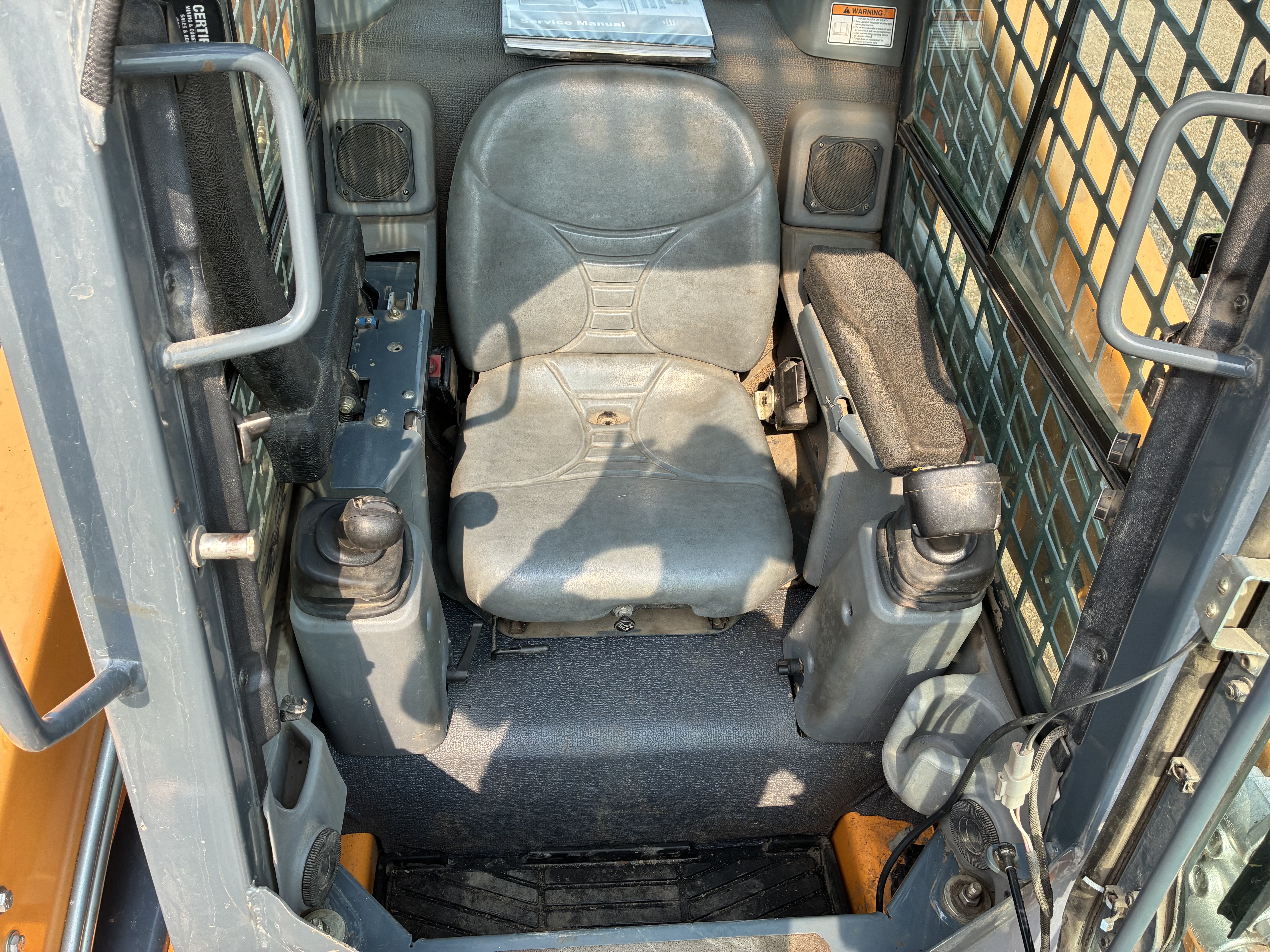 2014 Mustang Mfg. 2200R Skid Steer Loader