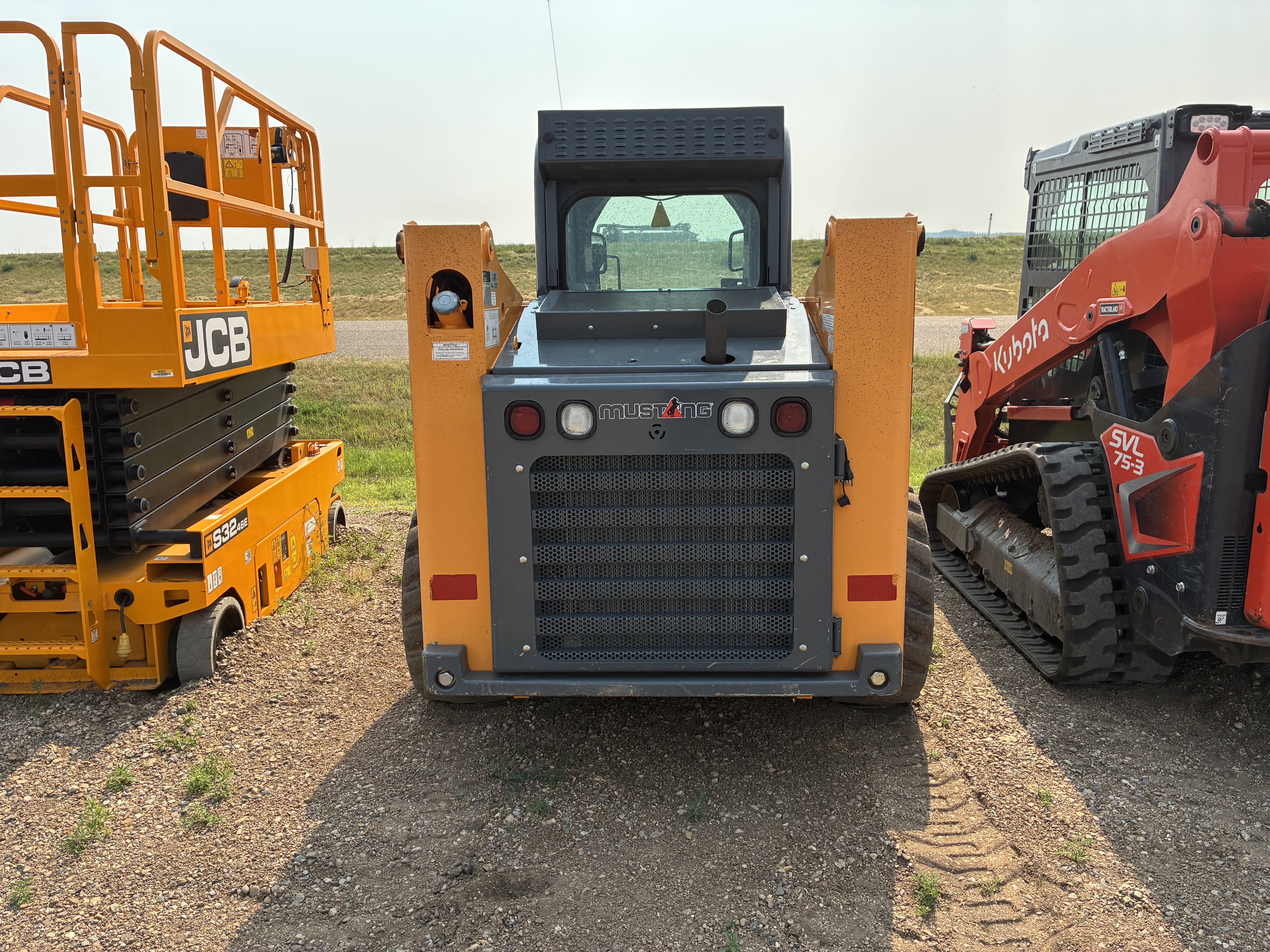 2014 Mustang Mfg. 2200R Skid Steer Loader